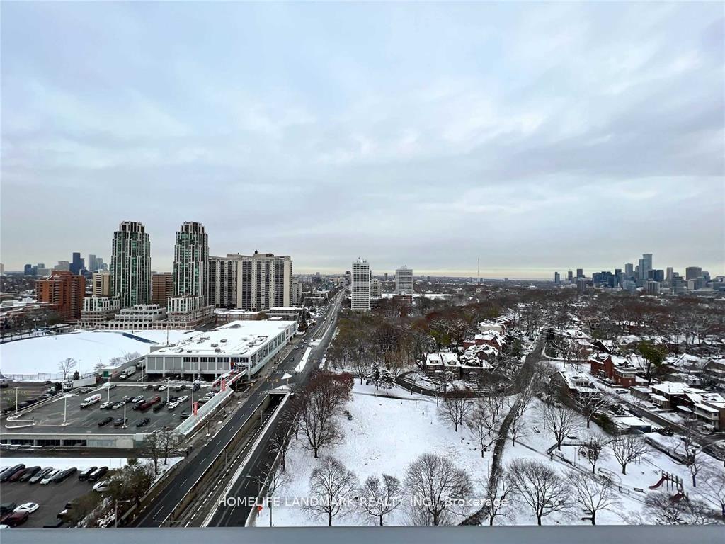 Photo 5 of Unit 1604, 501 St Clair Avenue W, Toronto, Casa Loma — HOMEH