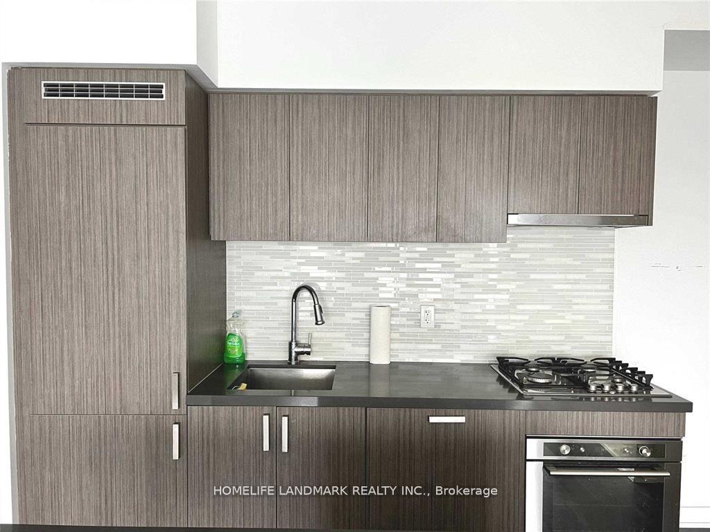 Photo 3 of Unit 1604, 501 St Clair Avenue W, Toronto, Casa Loma — HOMEH