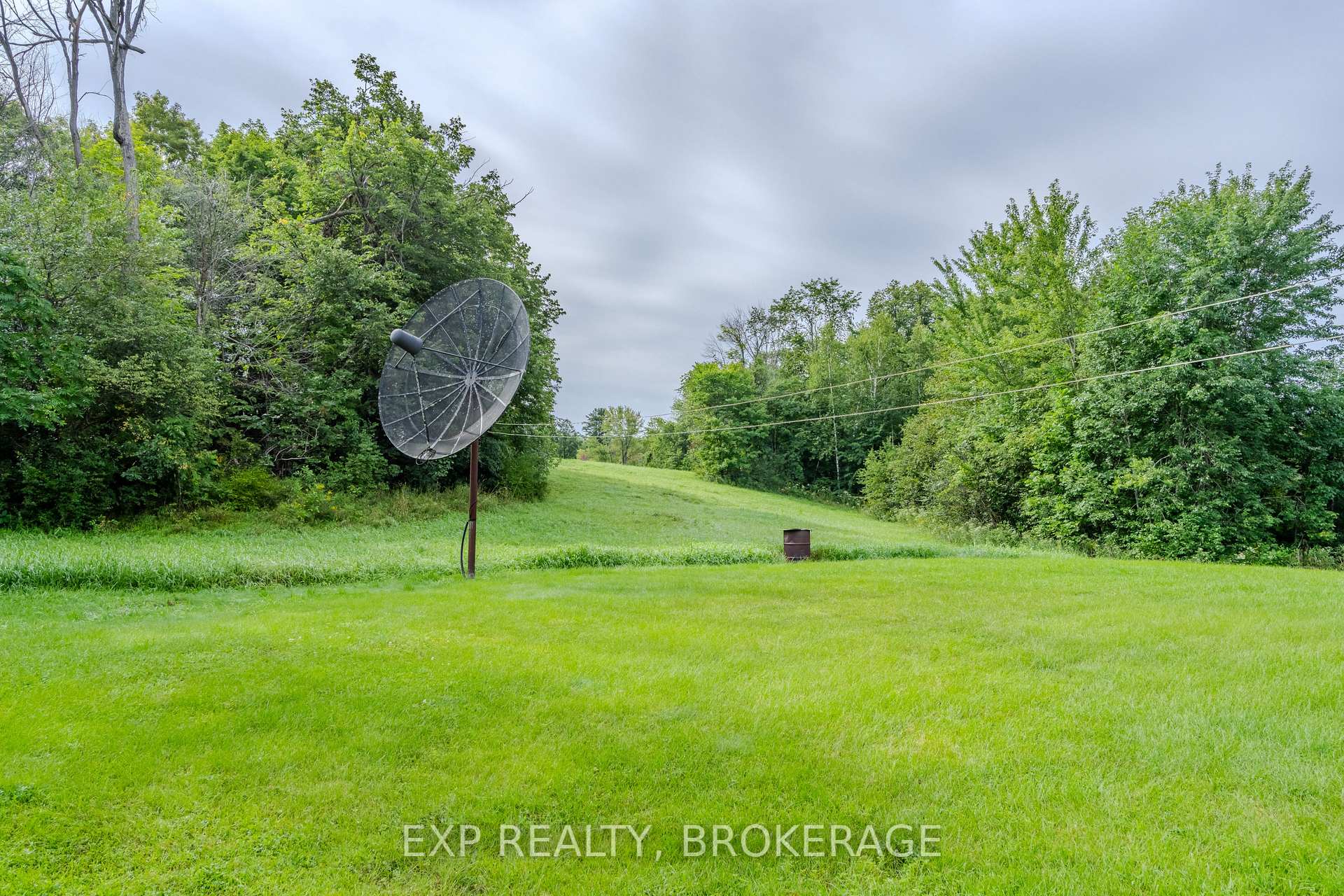 Photo 2 of 279 Munro Road, Tay Valley, Bathurst/Burgess & Sherbrooke (South Sherbrooke) Twp — HOMEH