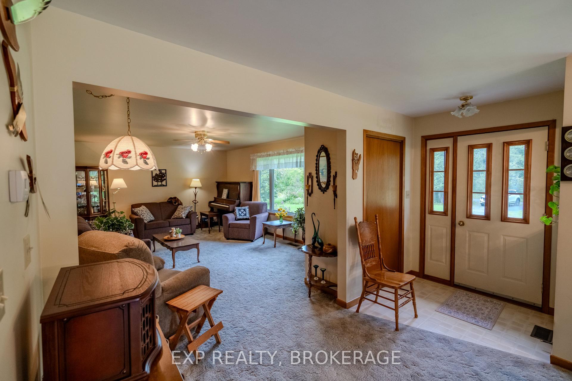 Photo 6 of 279 Munro Road, Tay Valley, Bathurst/Burgess & Sherbrooke (South Sherbrooke) Twp — HOMEH