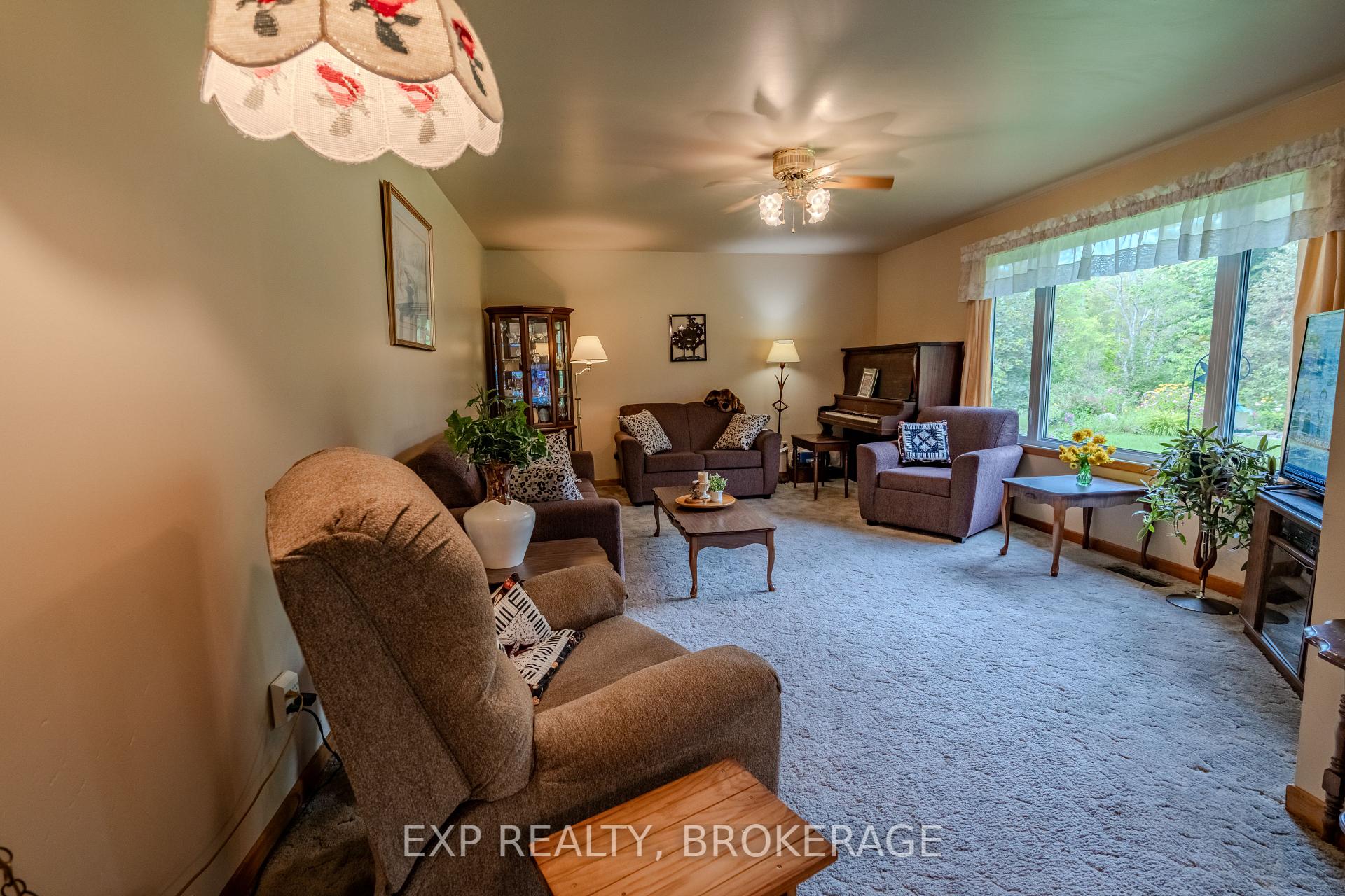 Photo 8 of 279 Munro Road, Tay Valley, Bathurst/Burgess & Sherbrooke (South Sherbrooke) Twp — HOMEH