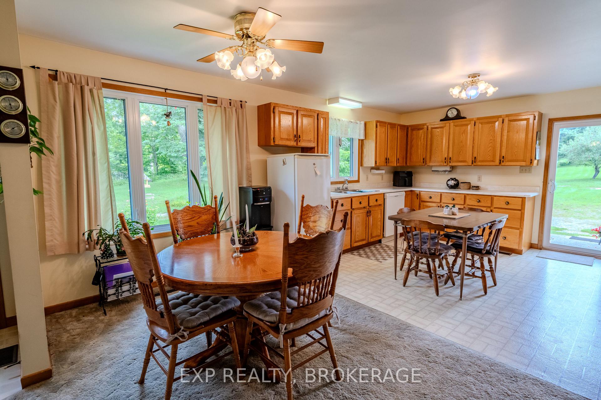Photo 11 of 279 Munro Road, Tay Valley, Bathurst/Burgess & Sherbrooke (South Sherbrooke) Twp — HOMEH