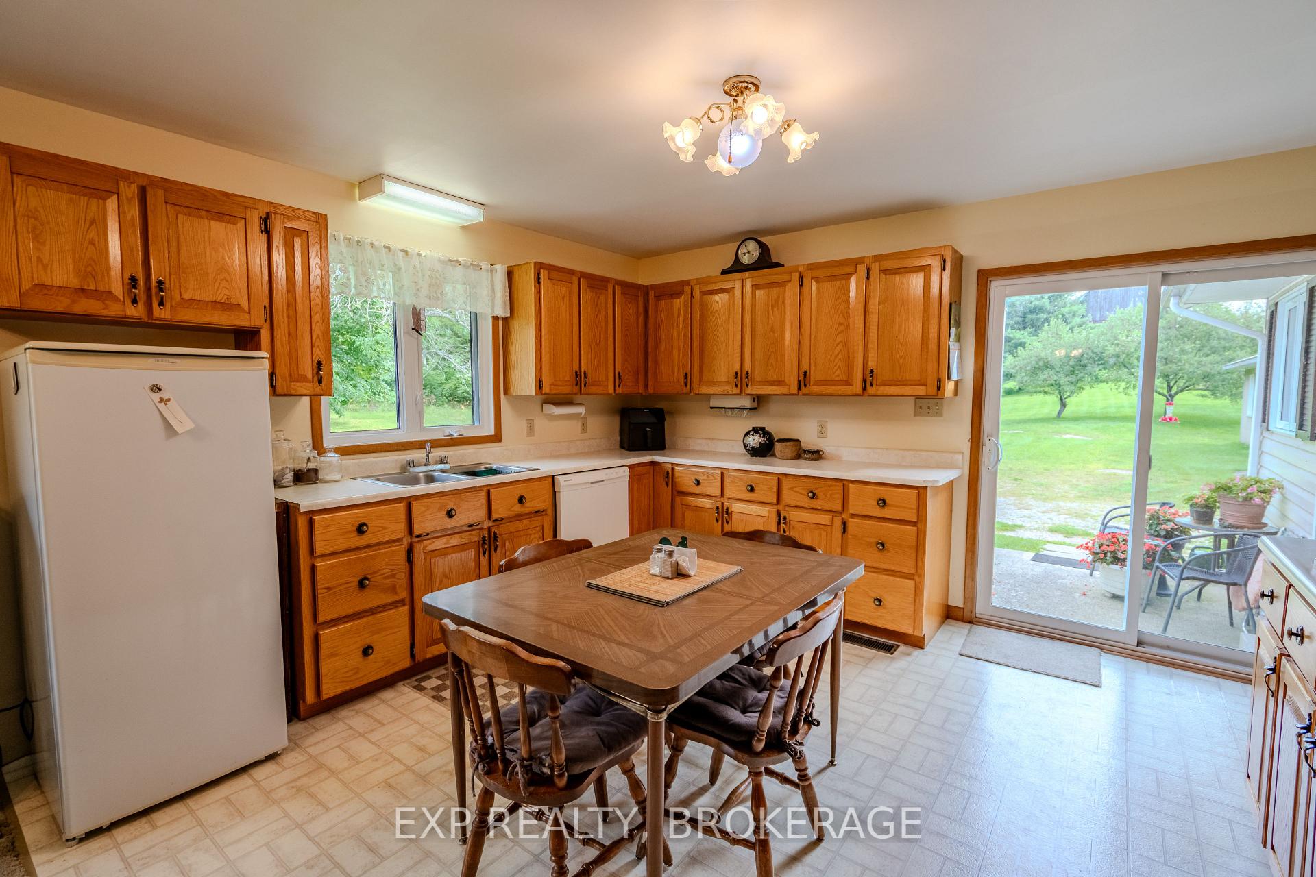 Photo 13 of 279 Munro Road, Tay Valley, Bathurst/Burgess & Sherbrooke (South Sherbrooke) Twp — HOMEH