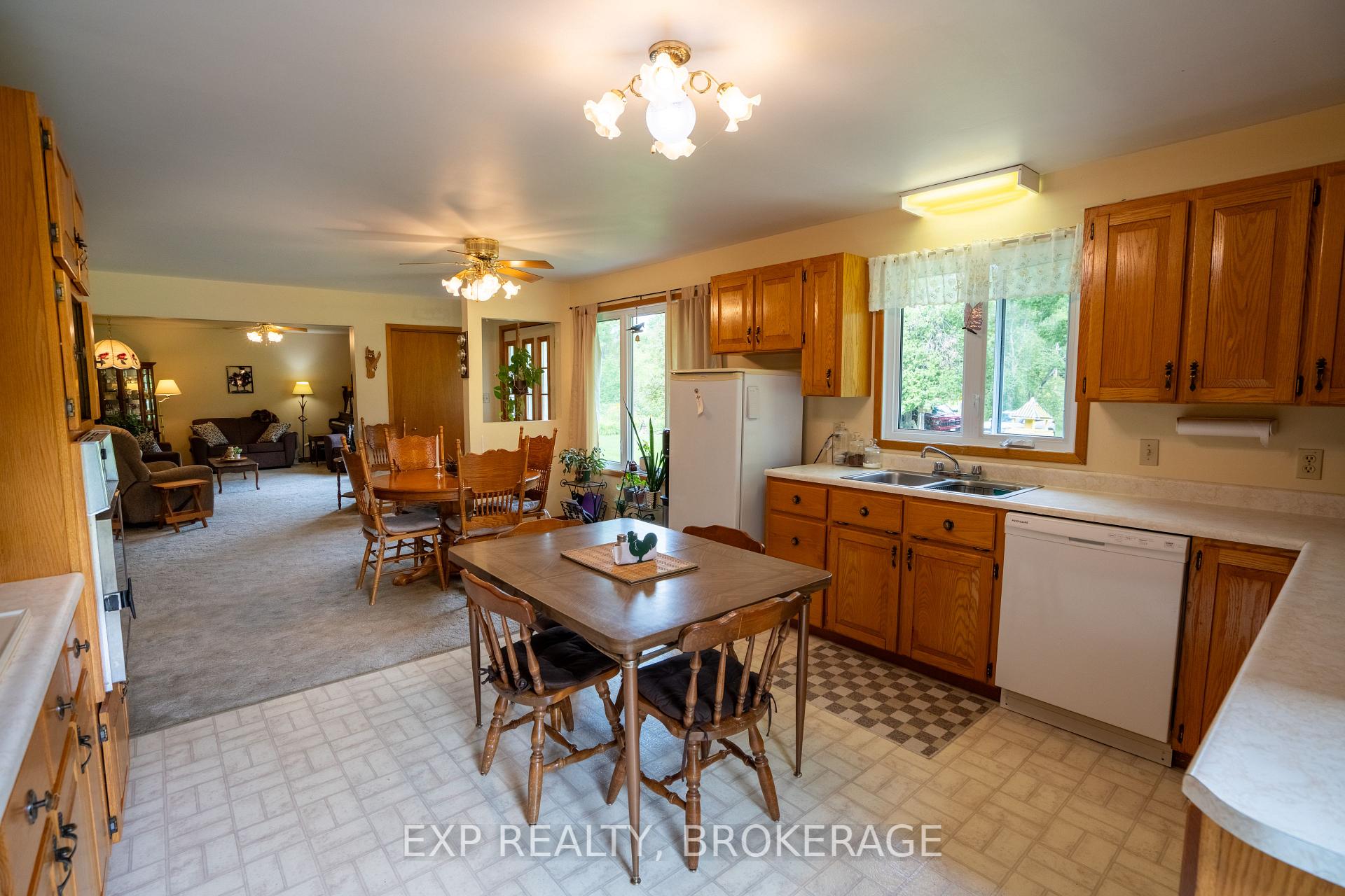 Photo 14 of 279 Munro Road, Tay Valley, Bathurst/Burgess & Sherbrooke (South Sherbrooke) Twp — HOMEH
