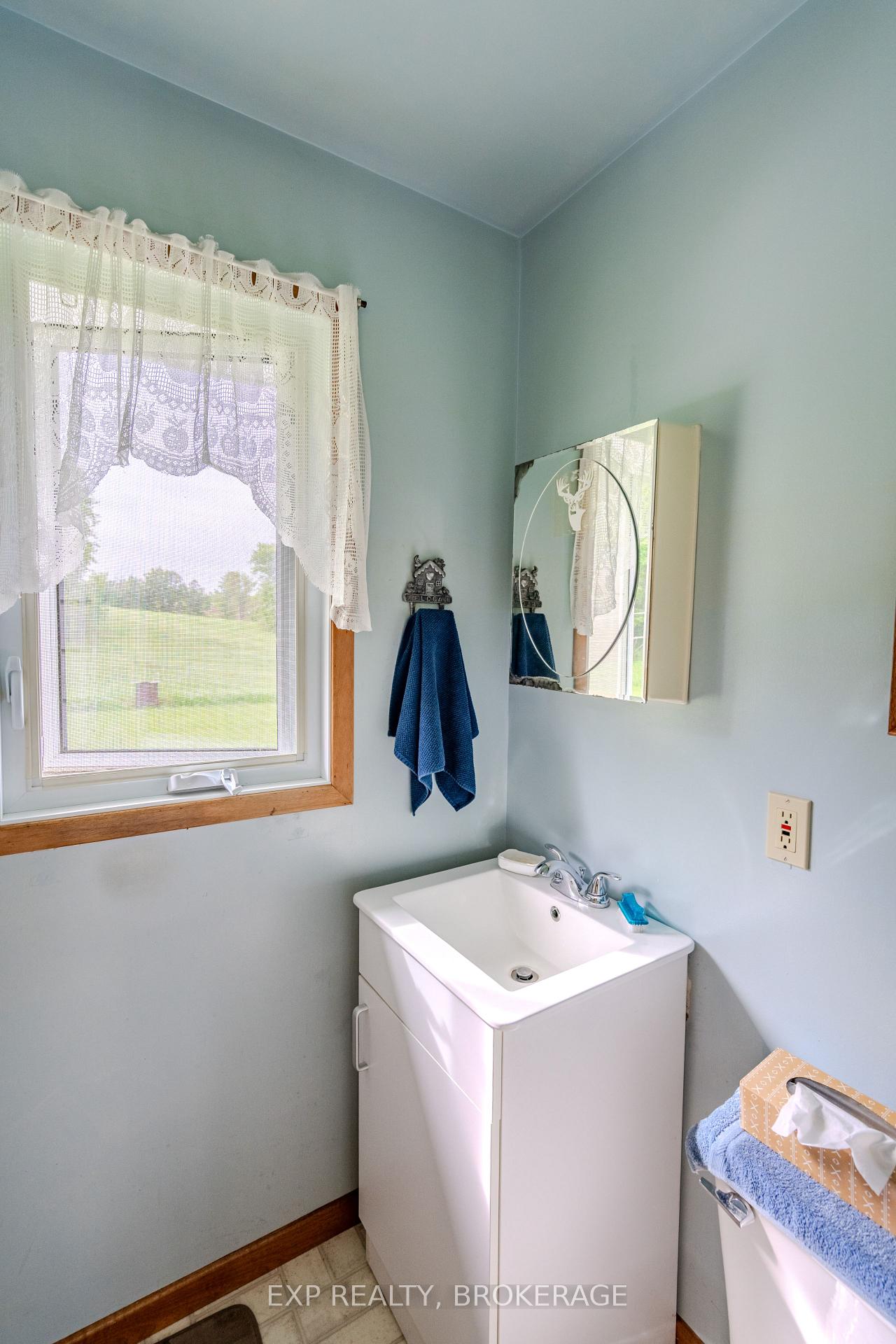 Photo 20 of 279 Munro Road, Tay Valley, Bathurst/Burgess & Sherbrooke (South Sherbrooke) Twp — HOMEH