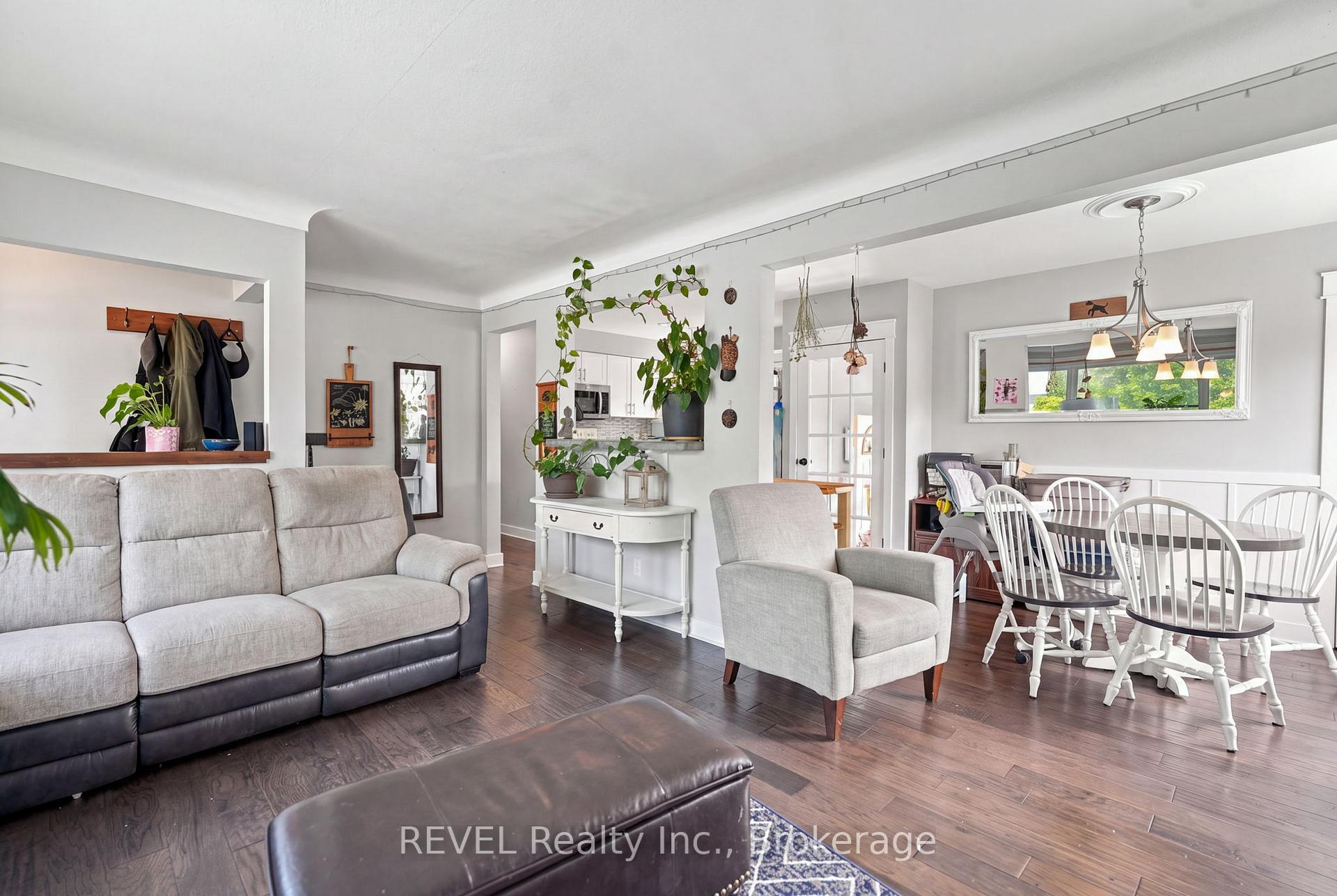 Photo 7 of 14 Gram Avenue, Welland, N. Welland — HOMEH