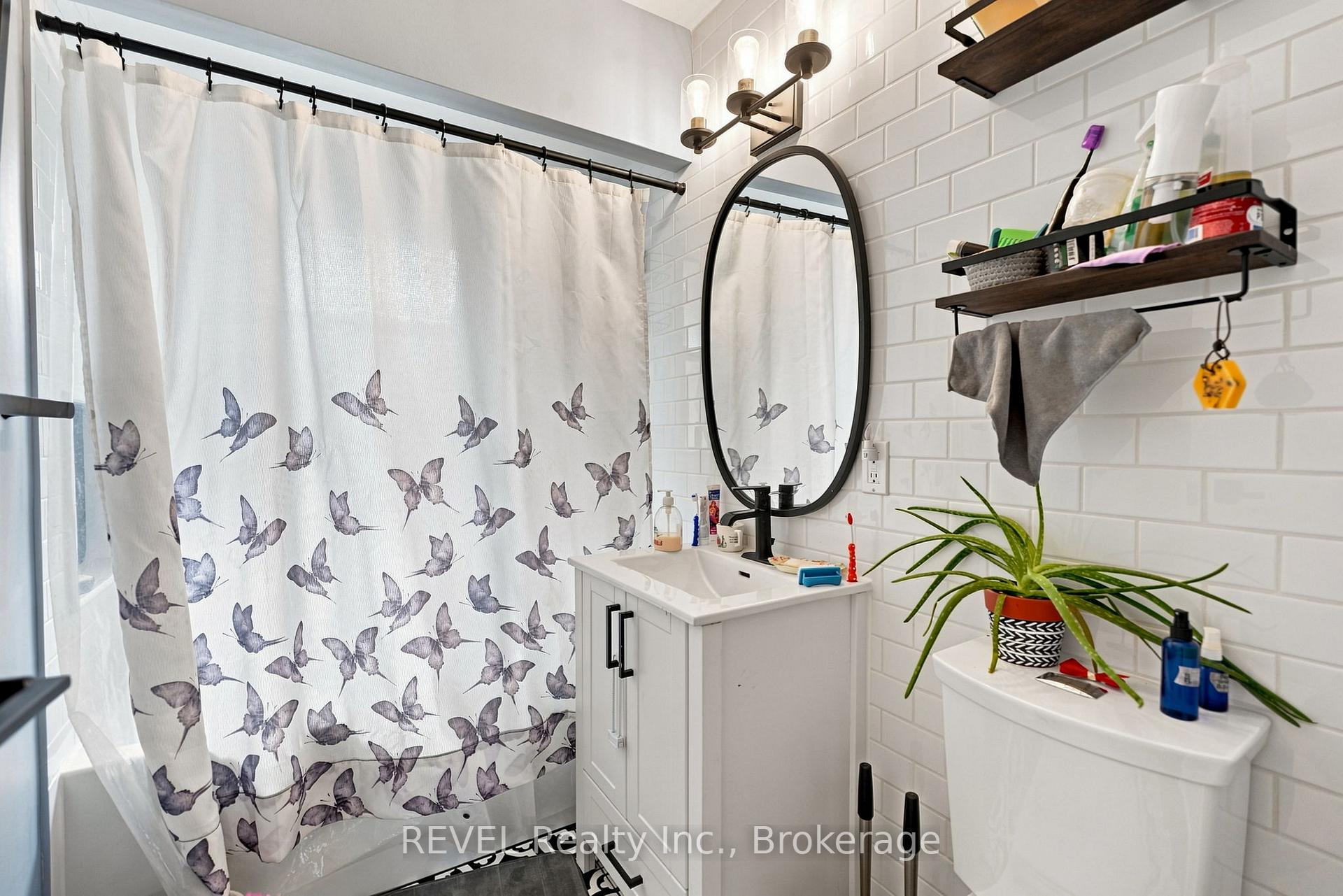 Photo 13 of 14 Gram Avenue, Welland, N. Welland — HOMEH