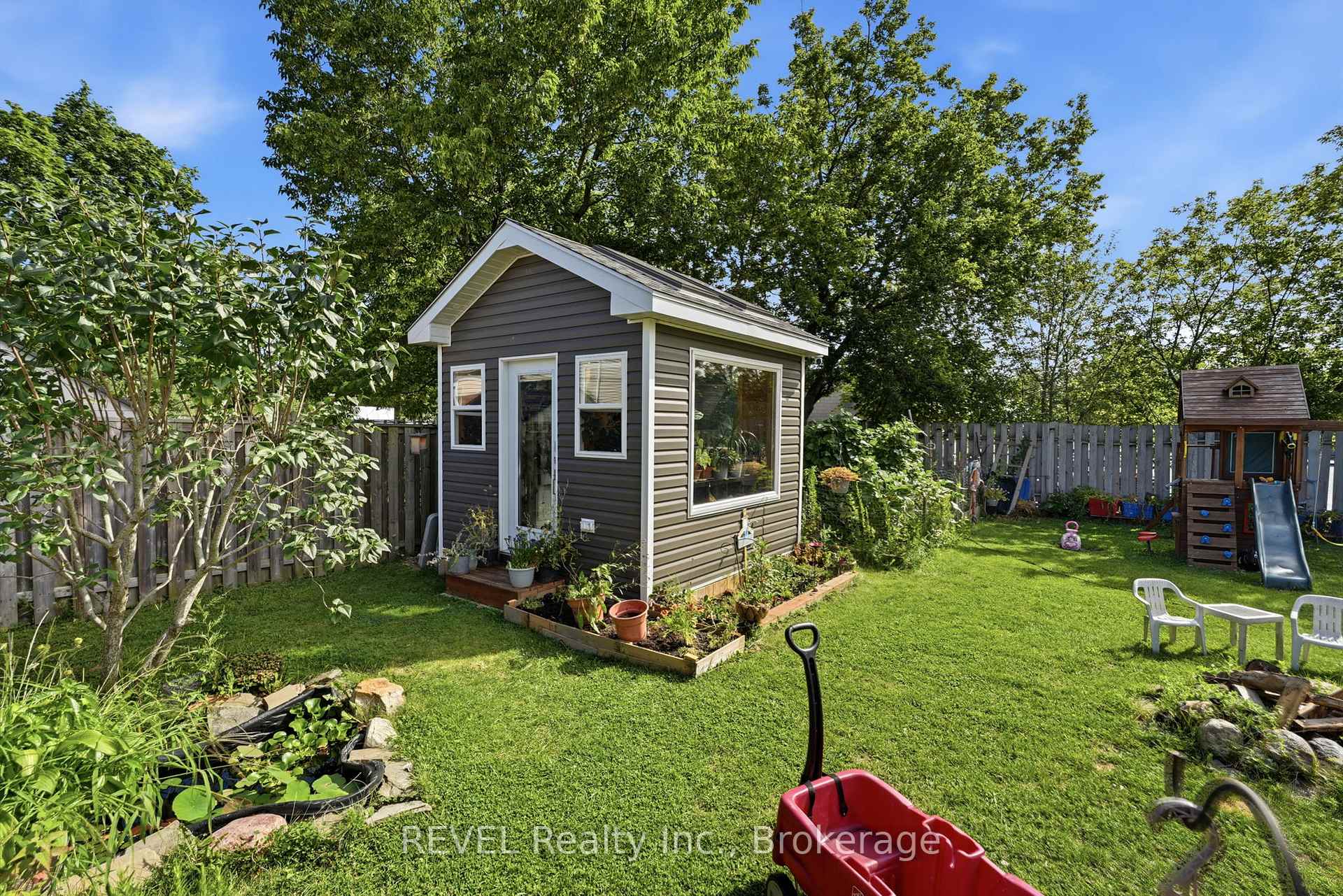 Photo 24 of 14 Gram Avenue, Welland, N. Welland — HOMEH