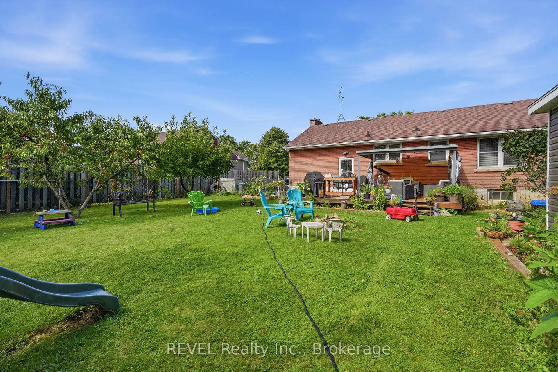 Photo 27 of 14 Gram Avenue, Welland, N. Welland — HOMEH