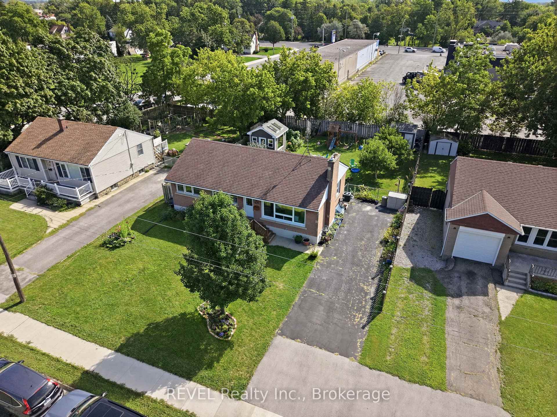 Photo 28 of 14 Gram Avenue, Welland, N. Welland — HOMEH