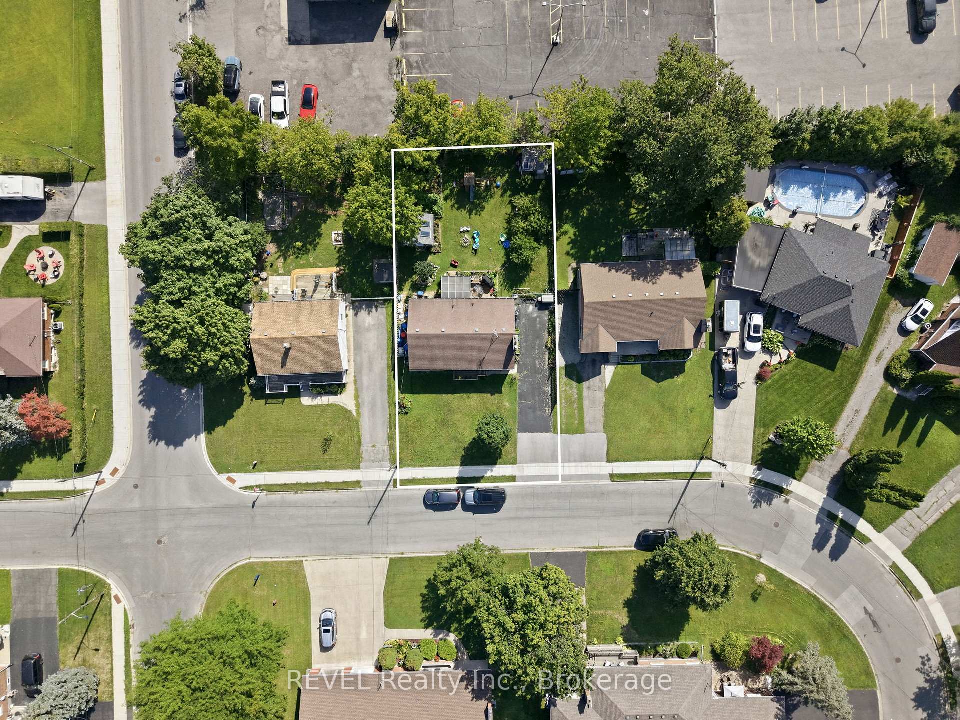 Photo 29 of 14 Gram Avenue, Welland, N. Welland — HOMEH