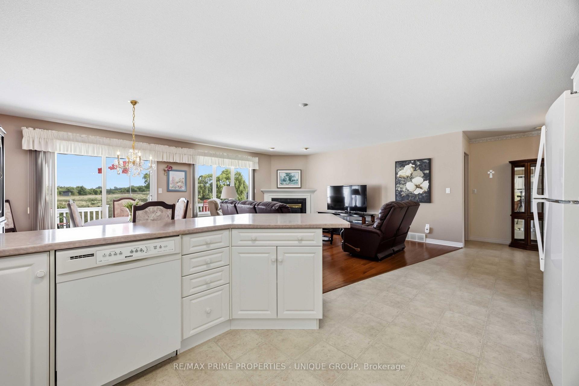 Photo 14 of Unit 71, 5700 Blackwell Side Road, Sarnia — HOMEH