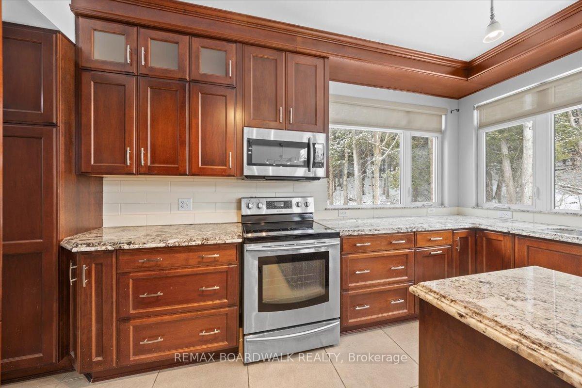 Photo 17 of 3437 Baskins Beach Road, Ottawa, Dunrobin Shores — HOMEH