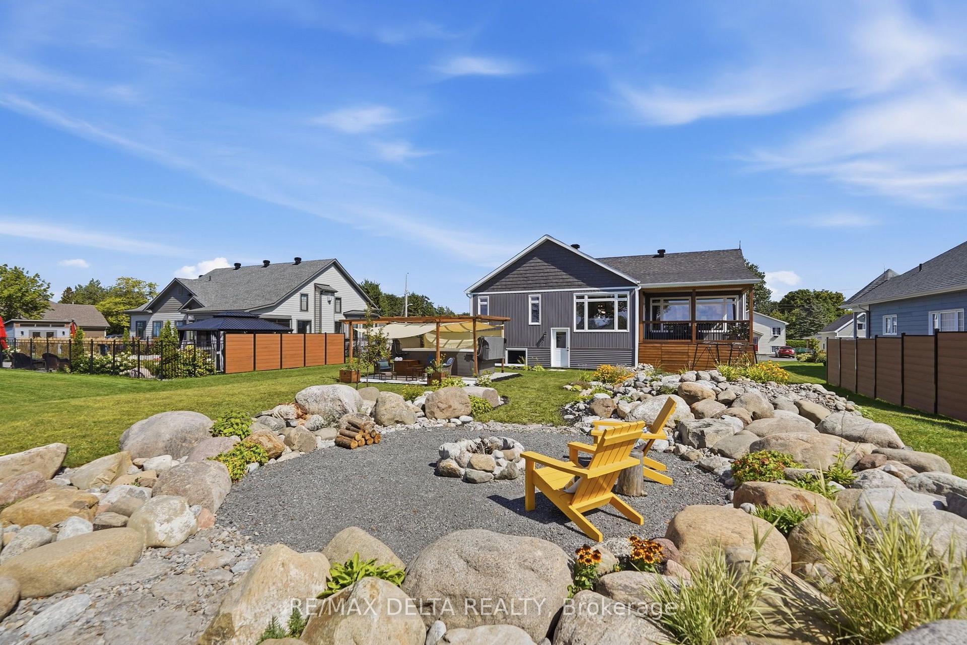 Photo 45 of 100 Pendleton Street, Champlain, Vankleek Hill — HOMEH