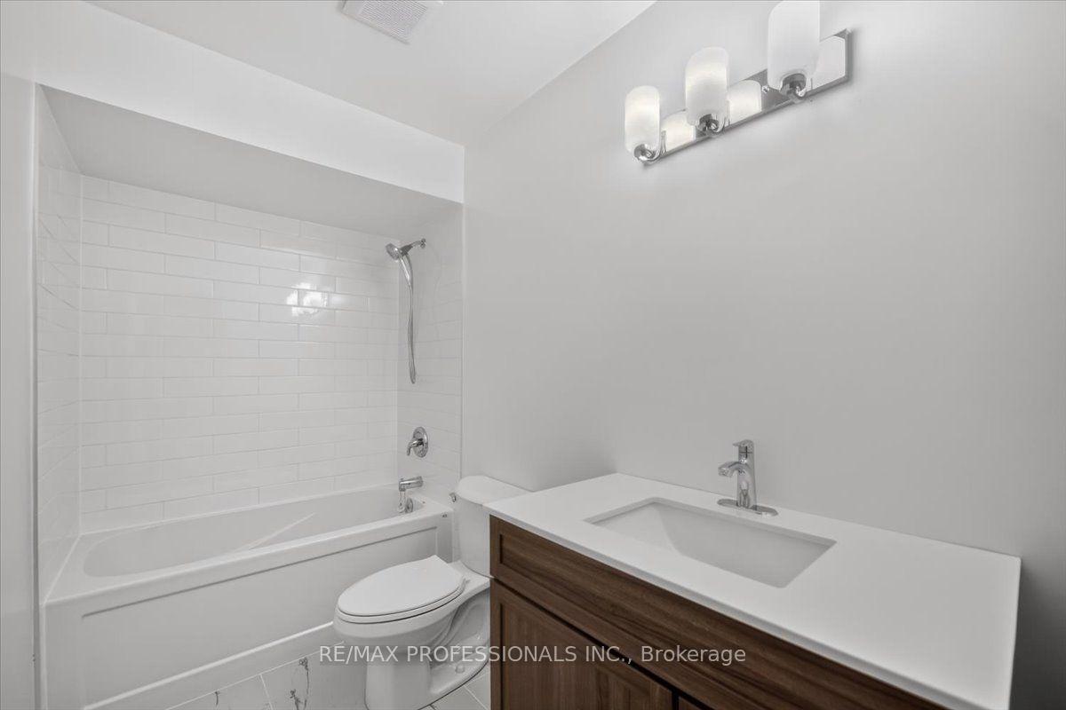 Photo 13 of Unit 6, 2687 Bromsgrove Road, Mississauga, Clarkson — HOMEH