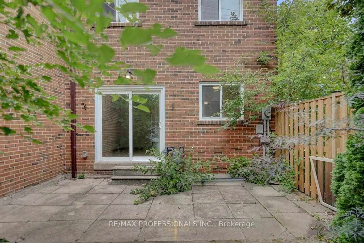 Photo 16 of Unit 6, 2687 Bromsgrove Road, Mississauga, Clarkson — HOMEH