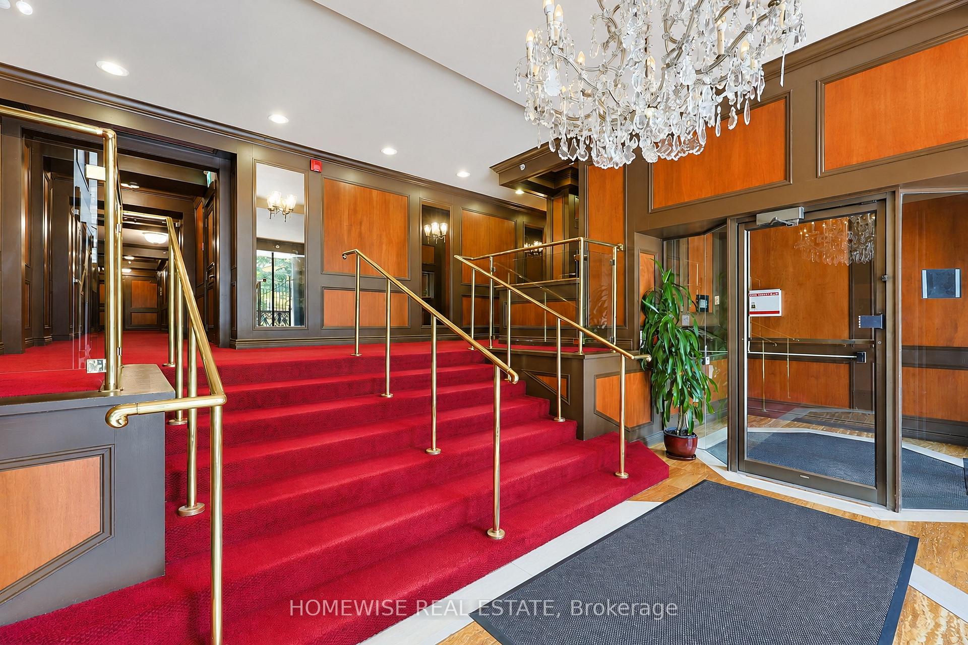 Photo 3 of Unit 401, 740 Eglinton Avenue, Toronto, Forest Hill North — HOMEH