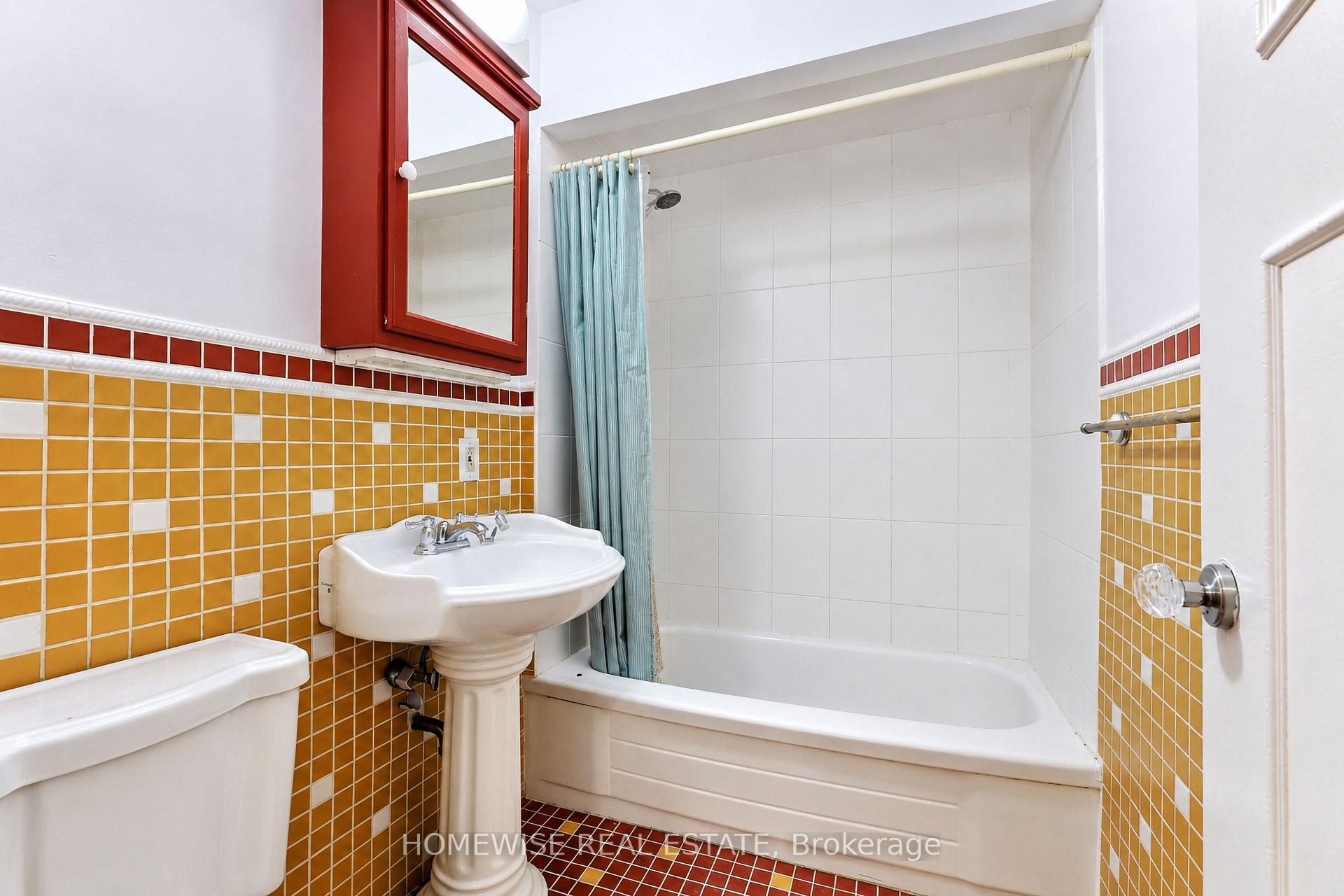 Photo 18 of Unit 401, 740 Eglinton Avenue, Toronto, Forest Hill North — HOMEH