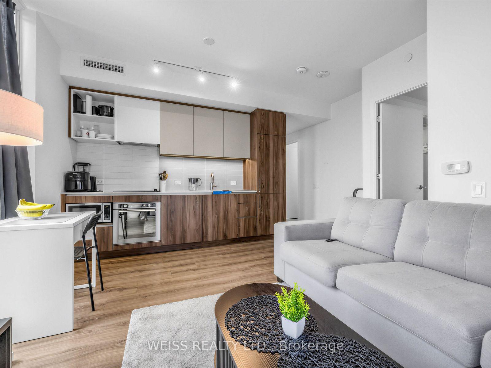 Photo 5 of Unit 1606, 7890 Jane Street, Vaughan, Concord — HOMEH