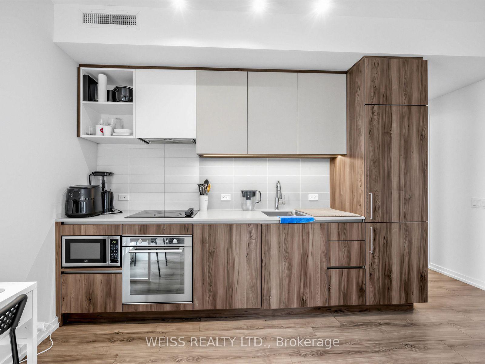 Photo 8 of Unit 1606, 7890 Jane Street, Vaughan, Concord — HOMEH
