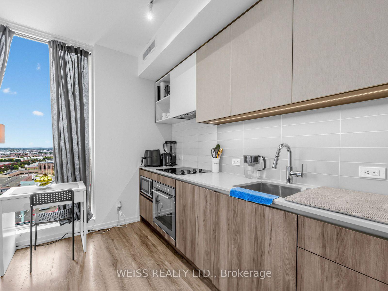 Photo 10 of Unit 1606, 7890 Jane Street, Vaughan, Concord — HOMEH