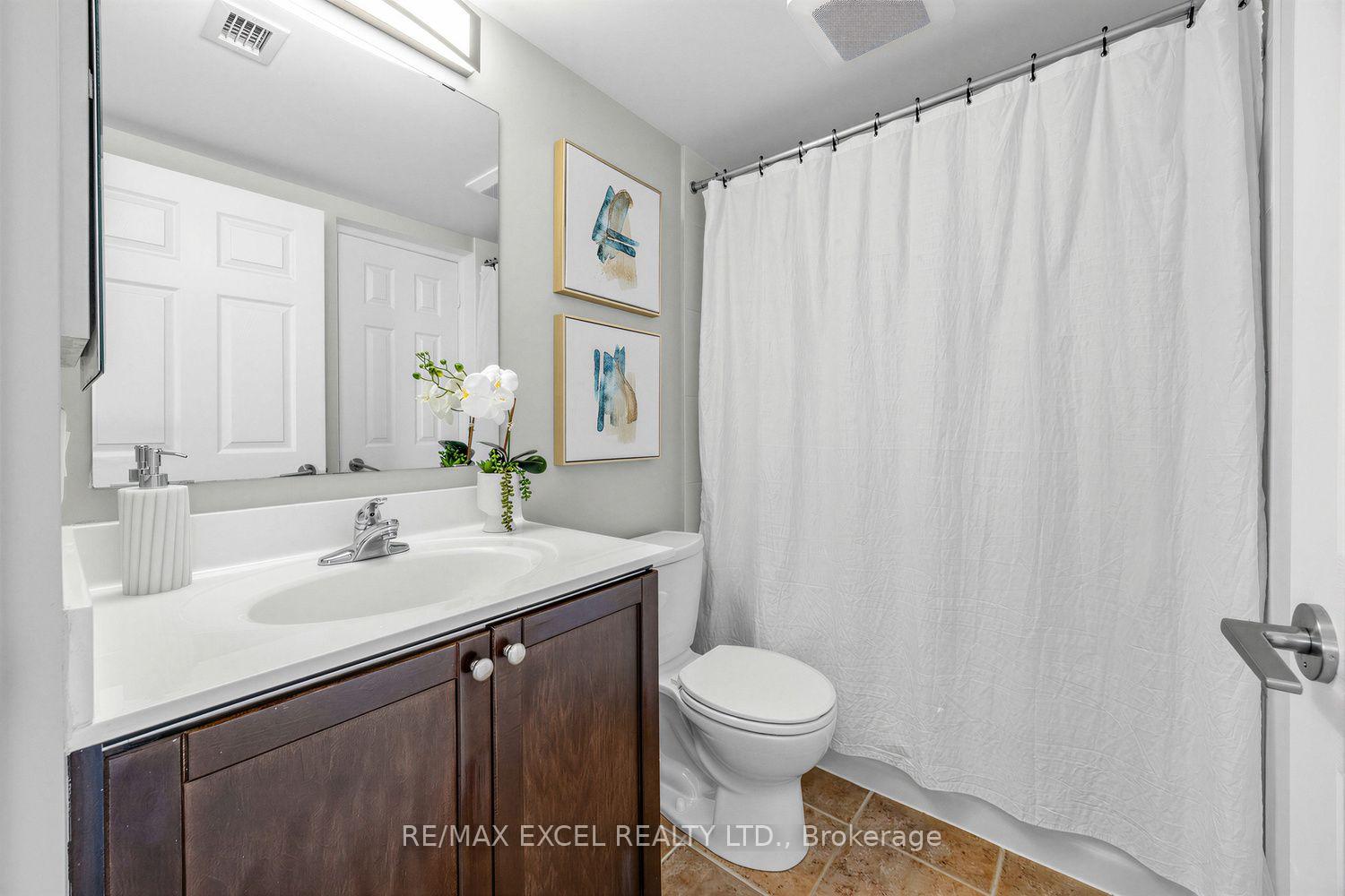 Photo 17 of Unit 916, 340 Watson Street, Whitby, Port Whitby — HOMEH