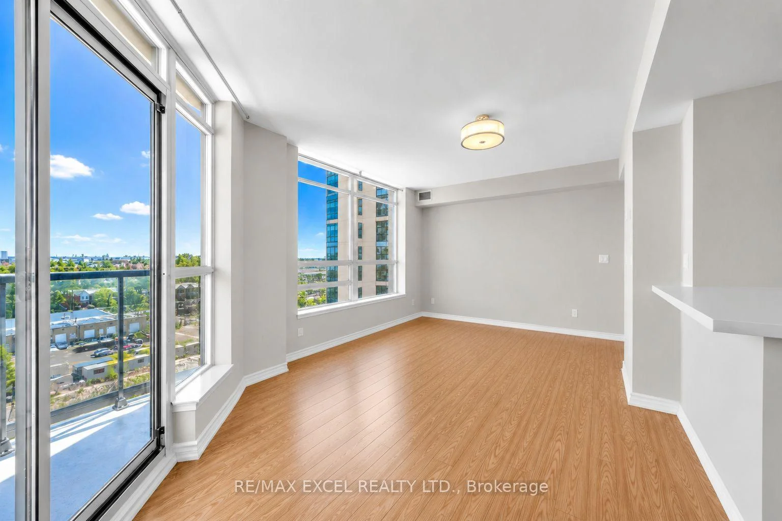 Photo 10 of Unit 916, 340 Watson Street, Whitby, Port Whitby — HOMEH