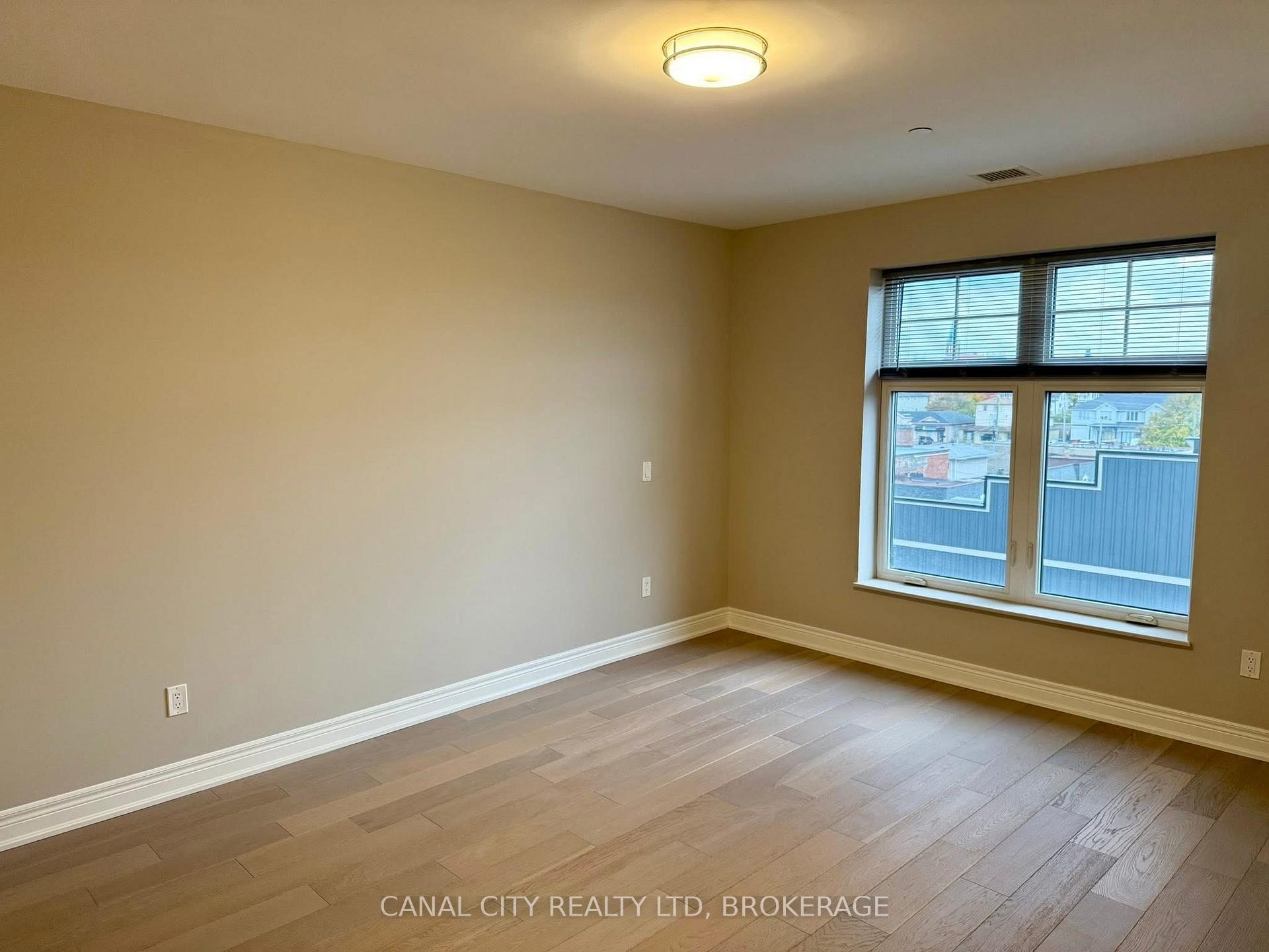 Photo 10 of Unit 304, 10 Albert Street E, Thorold, Thorold Downtown — HOMEH