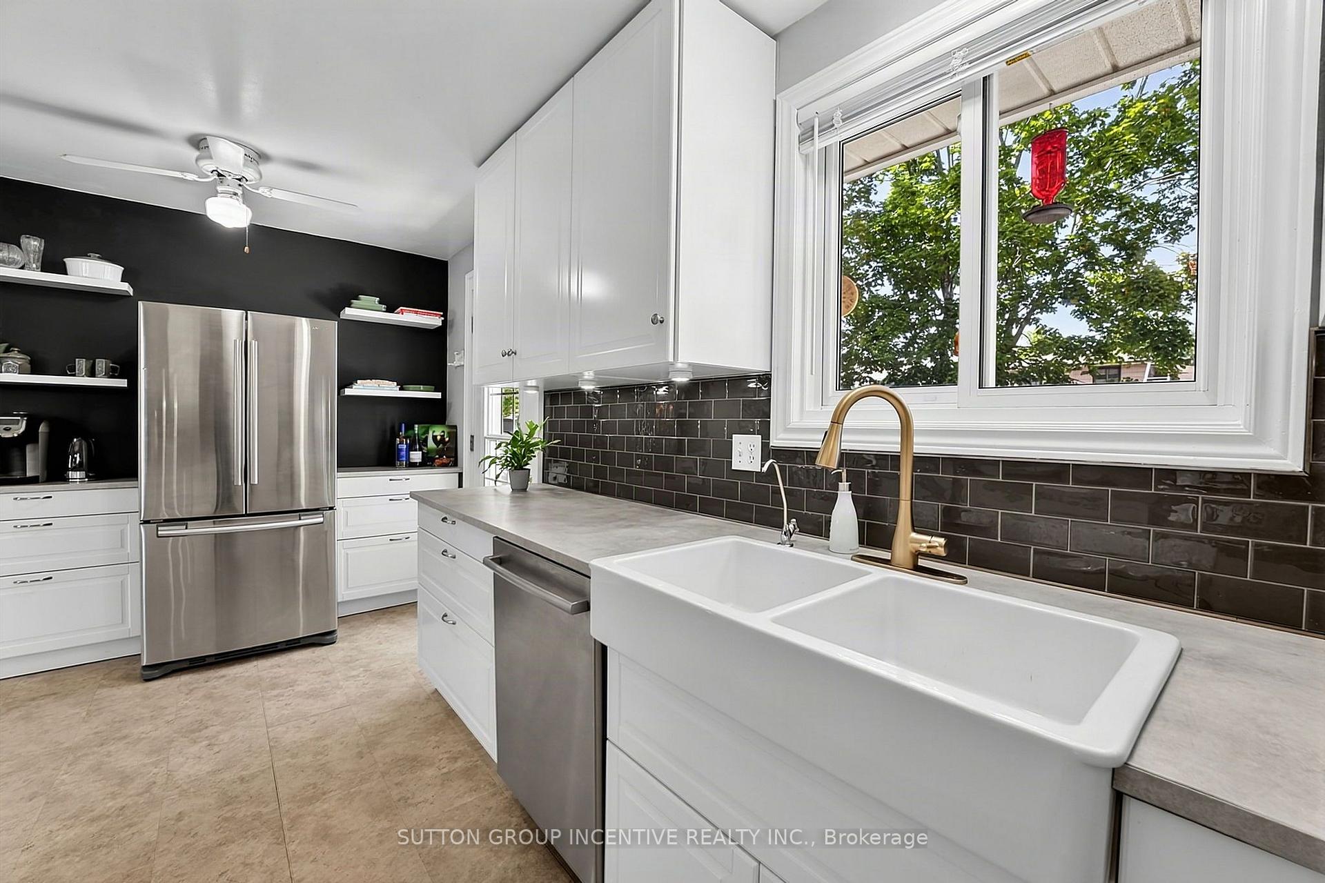 Photo 22 of 35 Jills Court, Barrie, Grove East — HOMEH