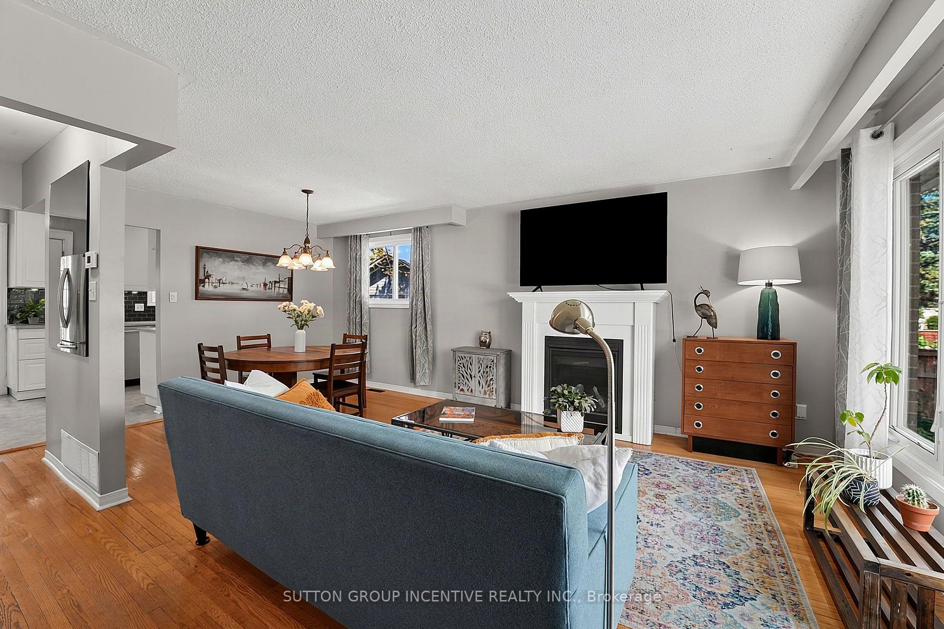 Photo 24 of 35 Jills Court, Barrie, Grove East — HOMEH