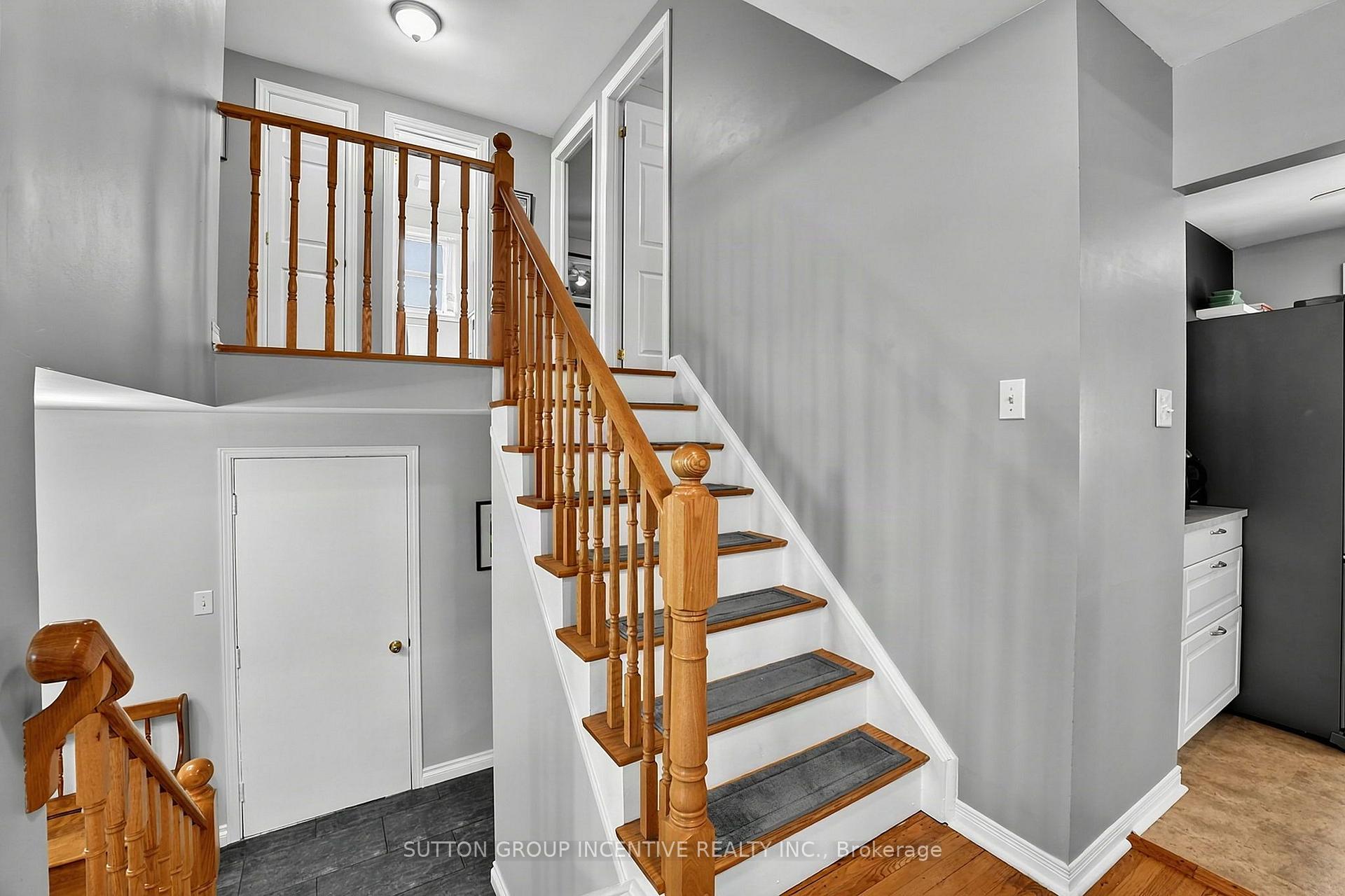 Photo 29 of 35 Jills Court, Barrie, Grove East — HOMEH