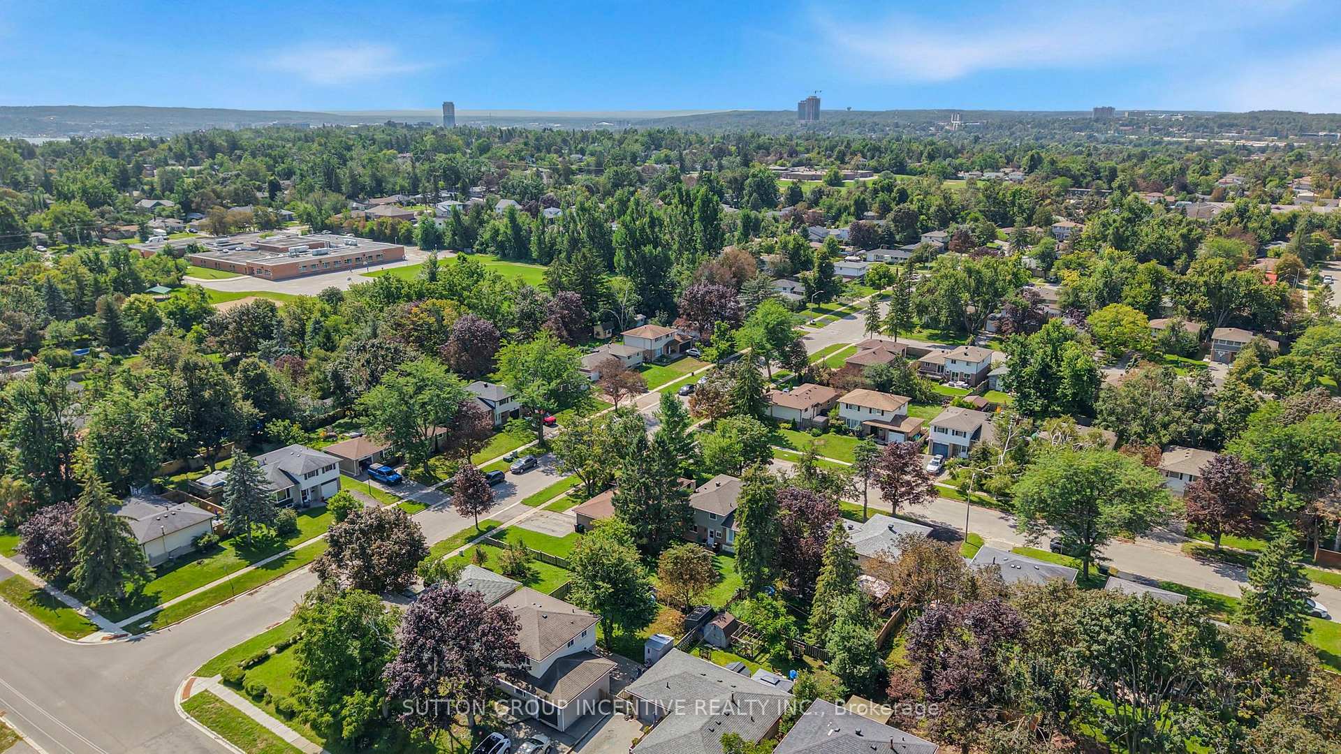 Photo 44 of 35 Jills Court, Barrie, Grove East — HOMEH
