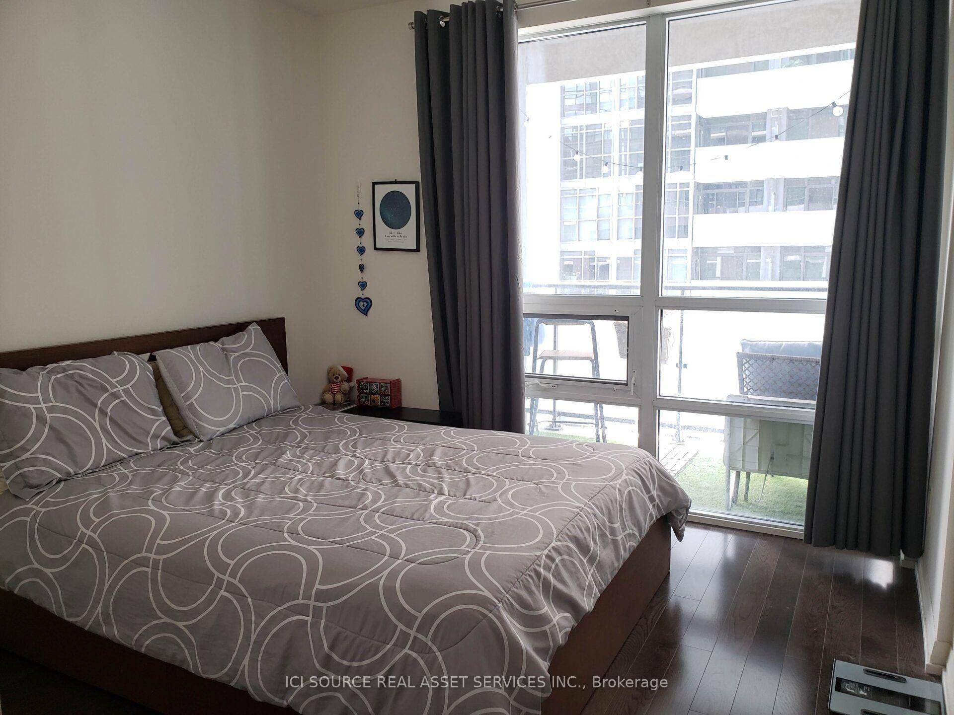 Photo 5 of Unit 901, 460 Adelaide Street E, Toronto, Moss Park — HOMEH