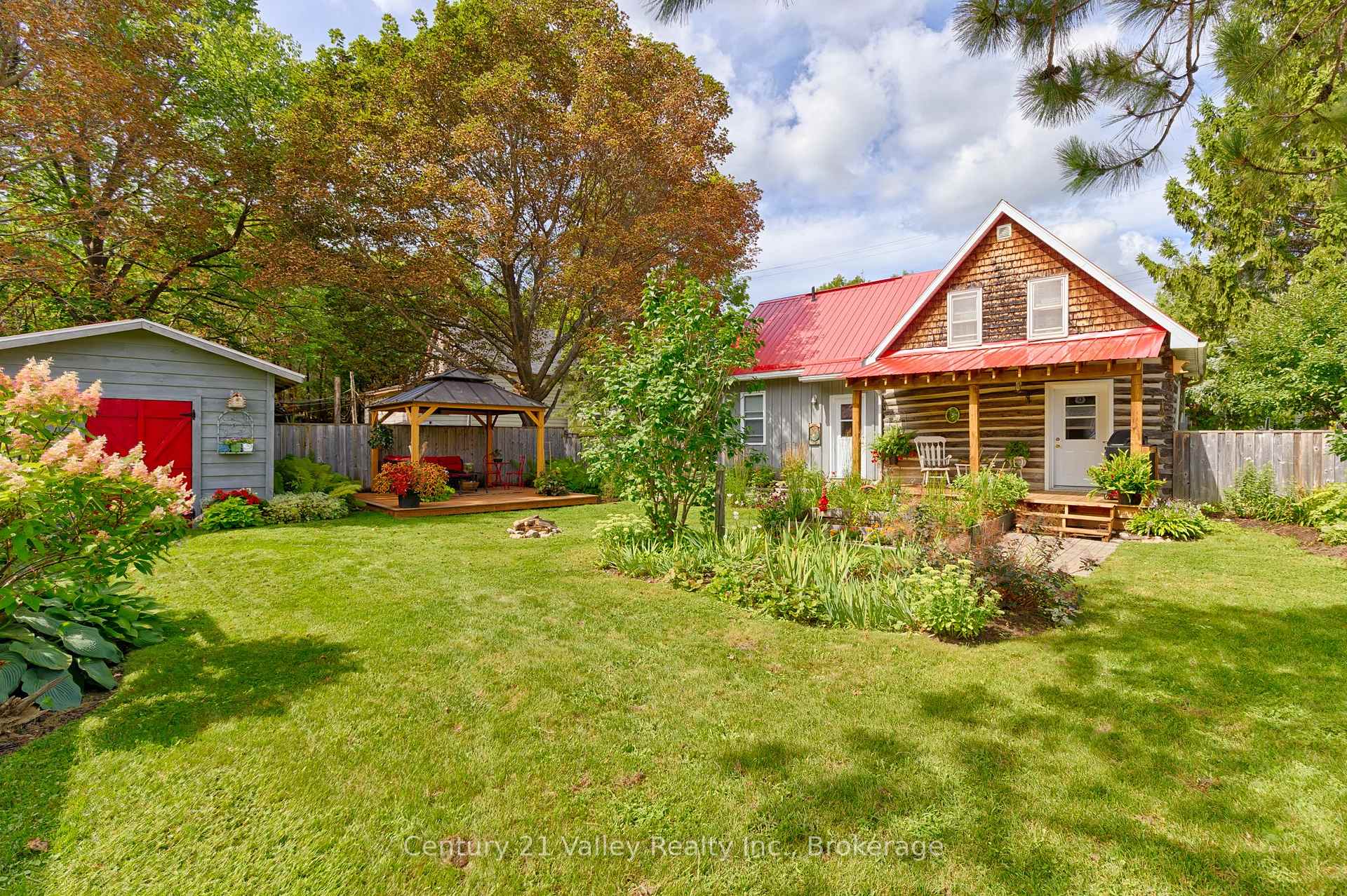 Photo 2 of 61 Melanie Street, Bonnechere Valley, Eganville/Bonnechere Twp — HOMEH