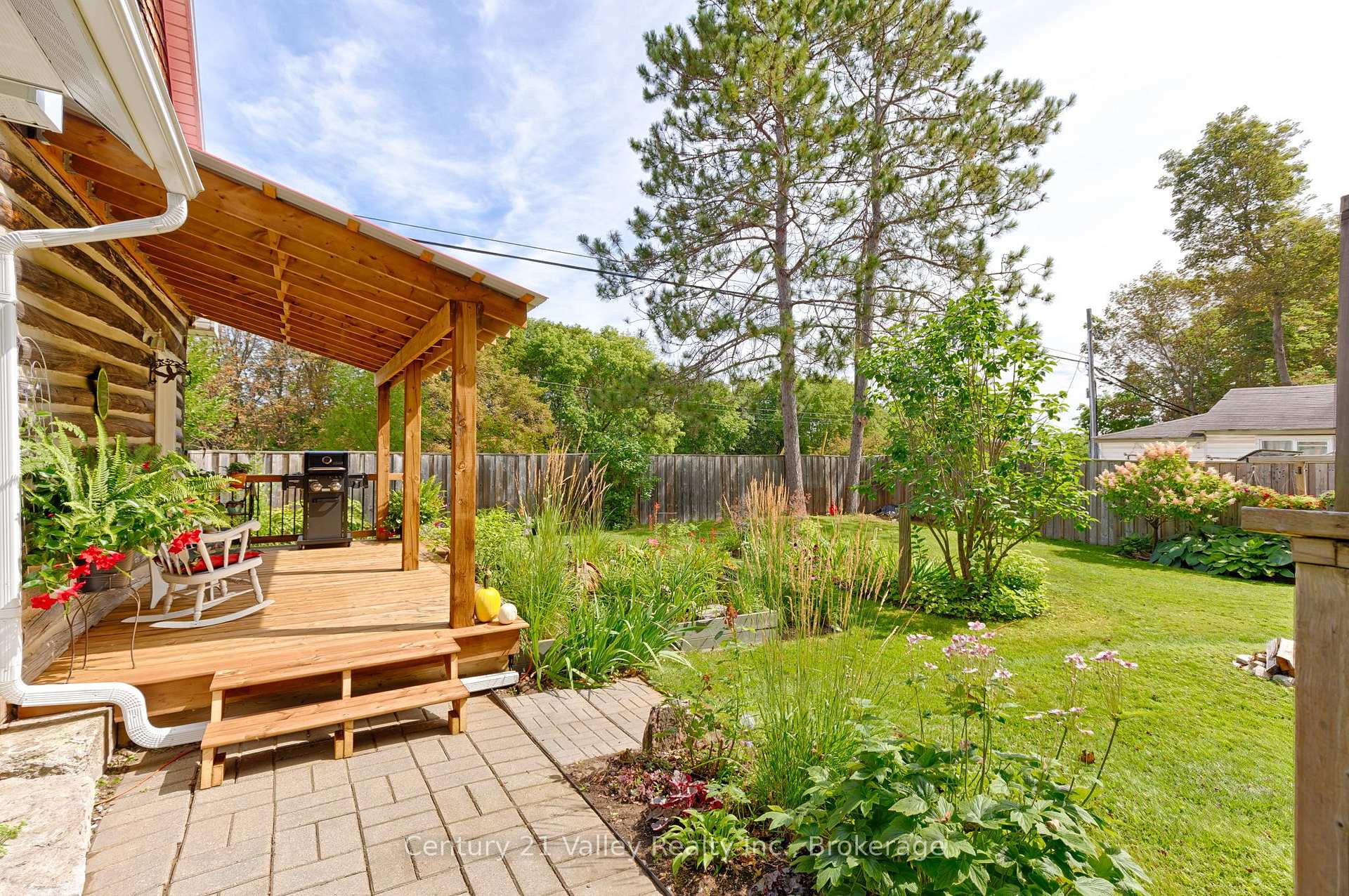 Photo 3 of 61 Melanie Street, Bonnechere Valley, Eganville/Bonnechere Twp — HOMEH