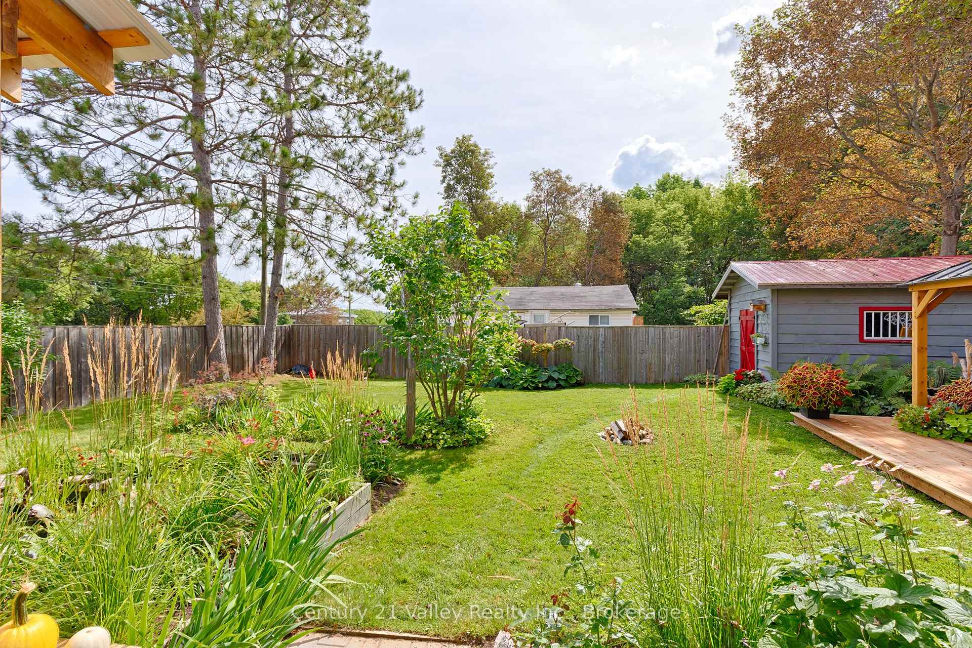 Photo 10 of 61 Melanie Street, Bonnechere Valley, Eganville/Bonnechere Twp — HOMEH