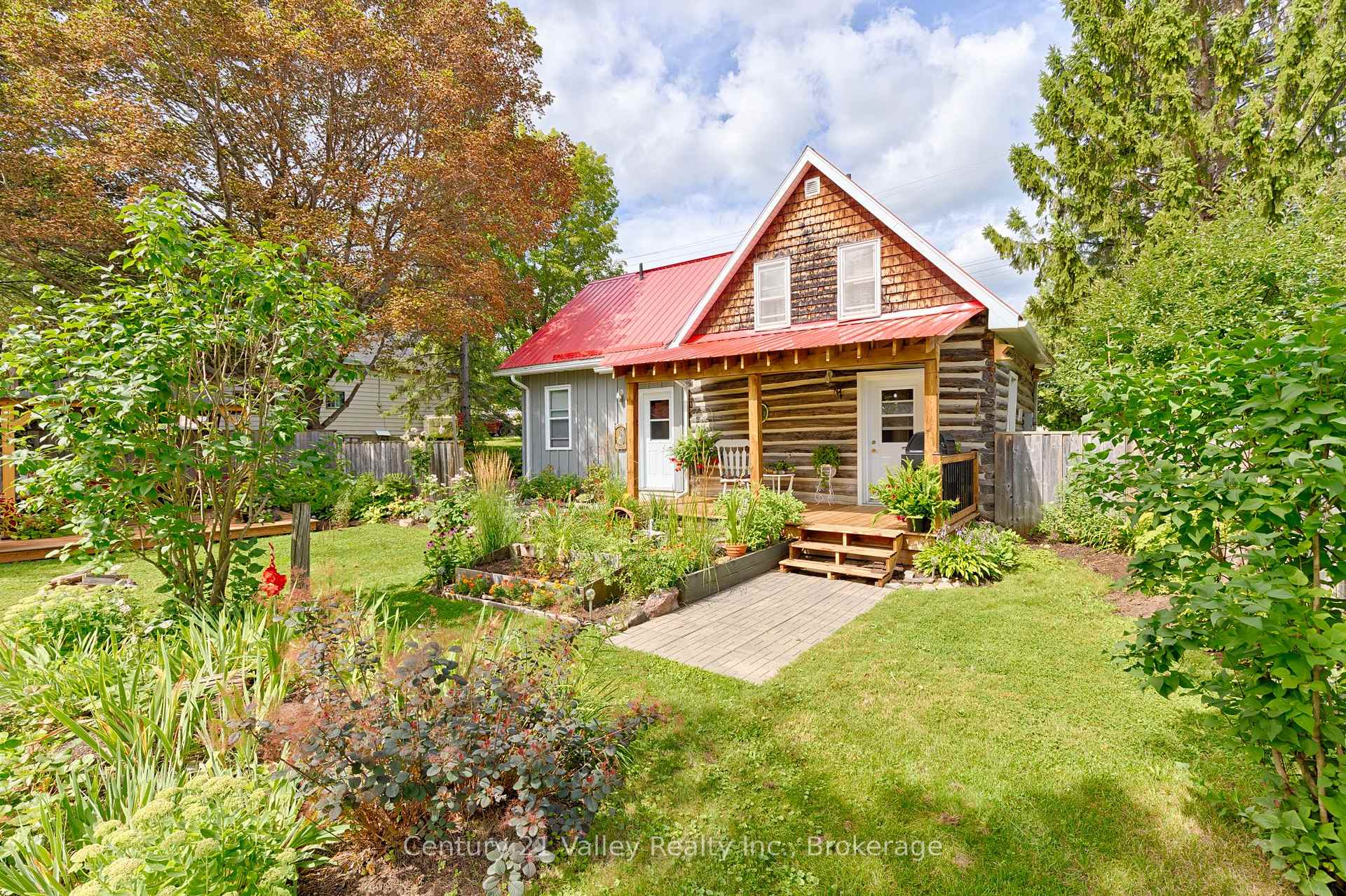 Photo 12 of 61 Melanie Street, Bonnechere Valley, Eganville/Bonnechere Twp — HOMEH