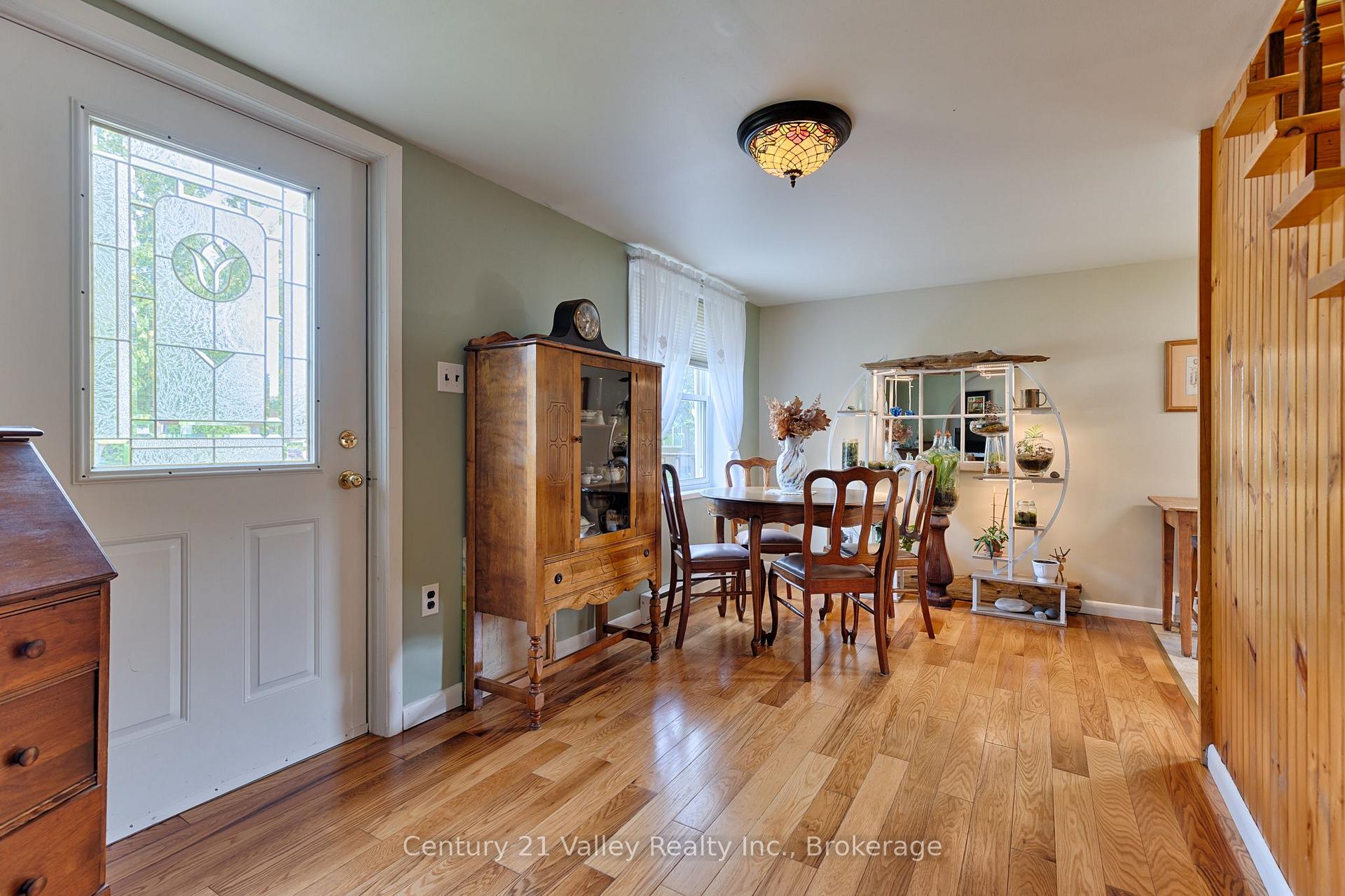 Photo 13 of 61 Melanie Street, Bonnechere Valley, Eganville/Bonnechere Twp — HOMEH