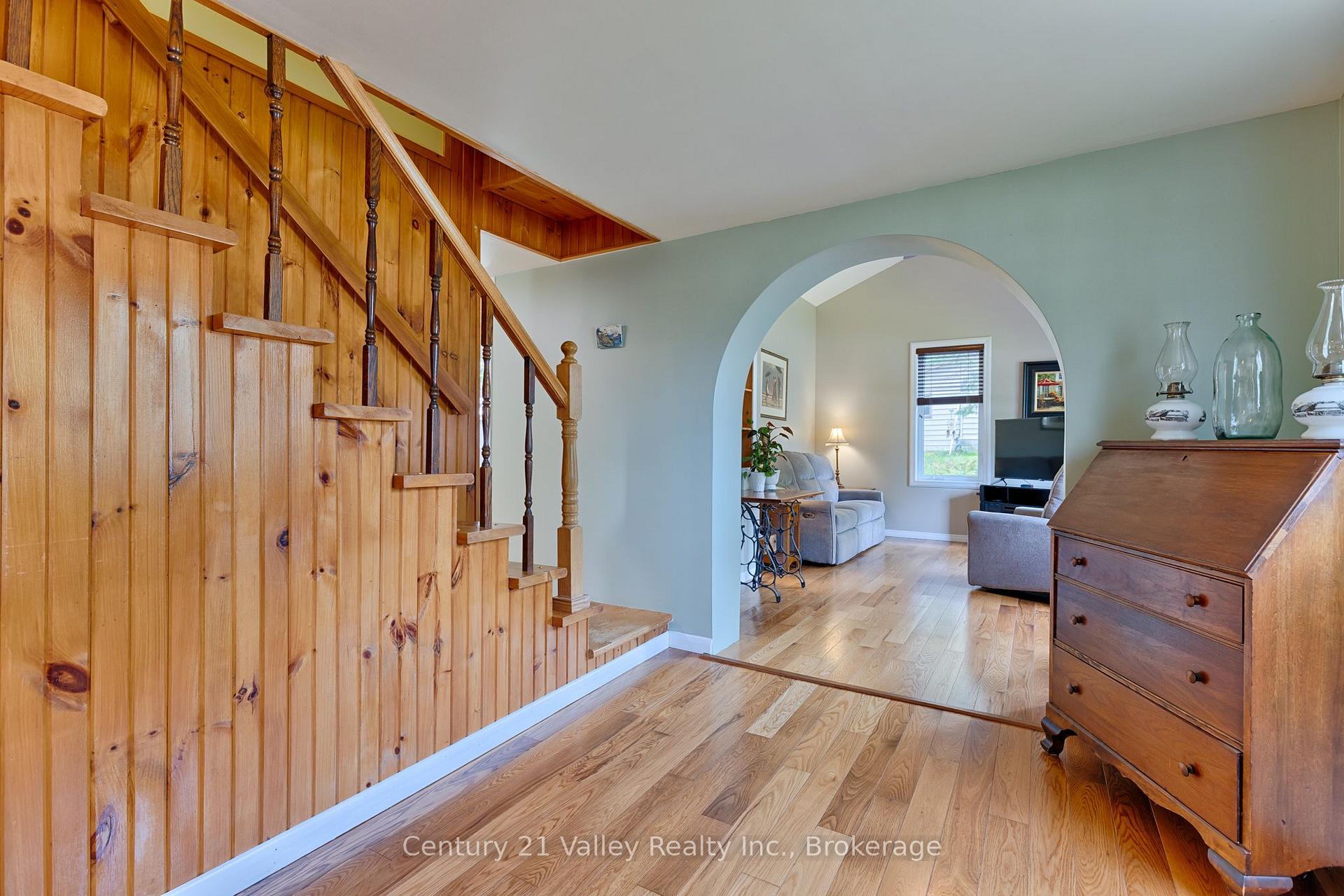 Photo 16 of 61 Melanie Street, Bonnechere Valley, Eganville/Bonnechere Twp — HOMEH