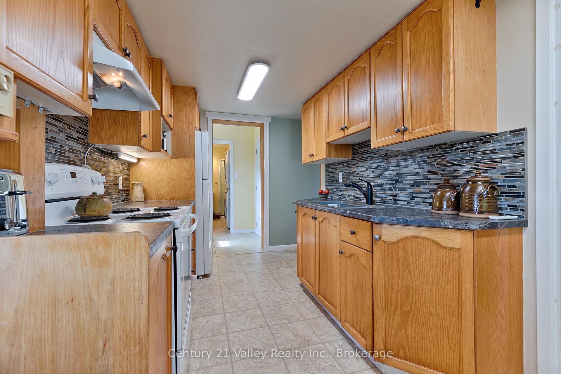 Photo 25 of 61 Melanie Street, Bonnechere Valley, Eganville/Bonnechere Twp — HOMEH