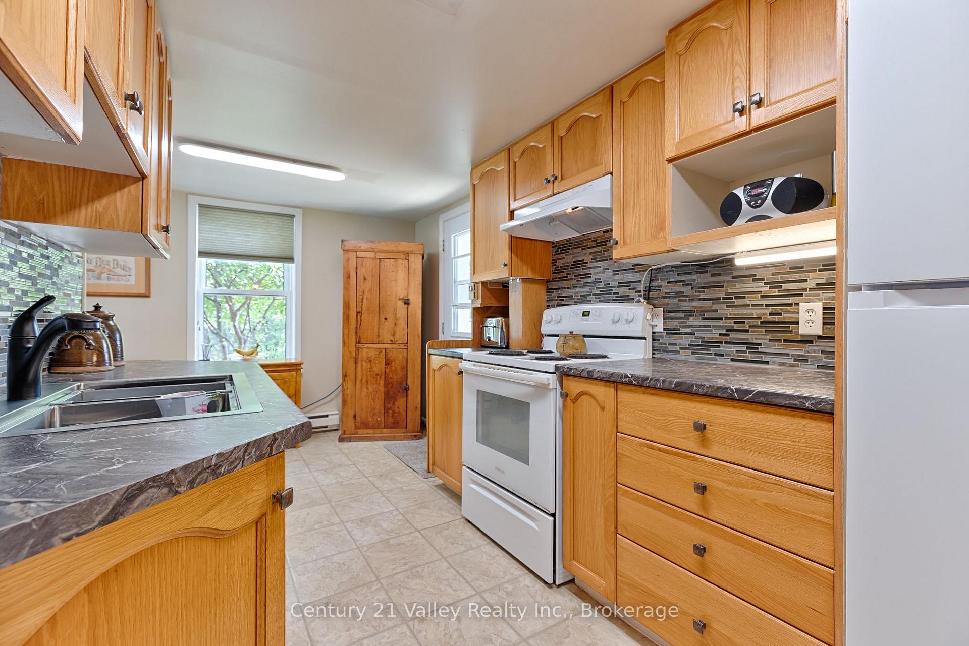 Photo 26 of 61 Melanie Street, Bonnechere Valley, Eganville/Bonnechere Twp — HOMEH