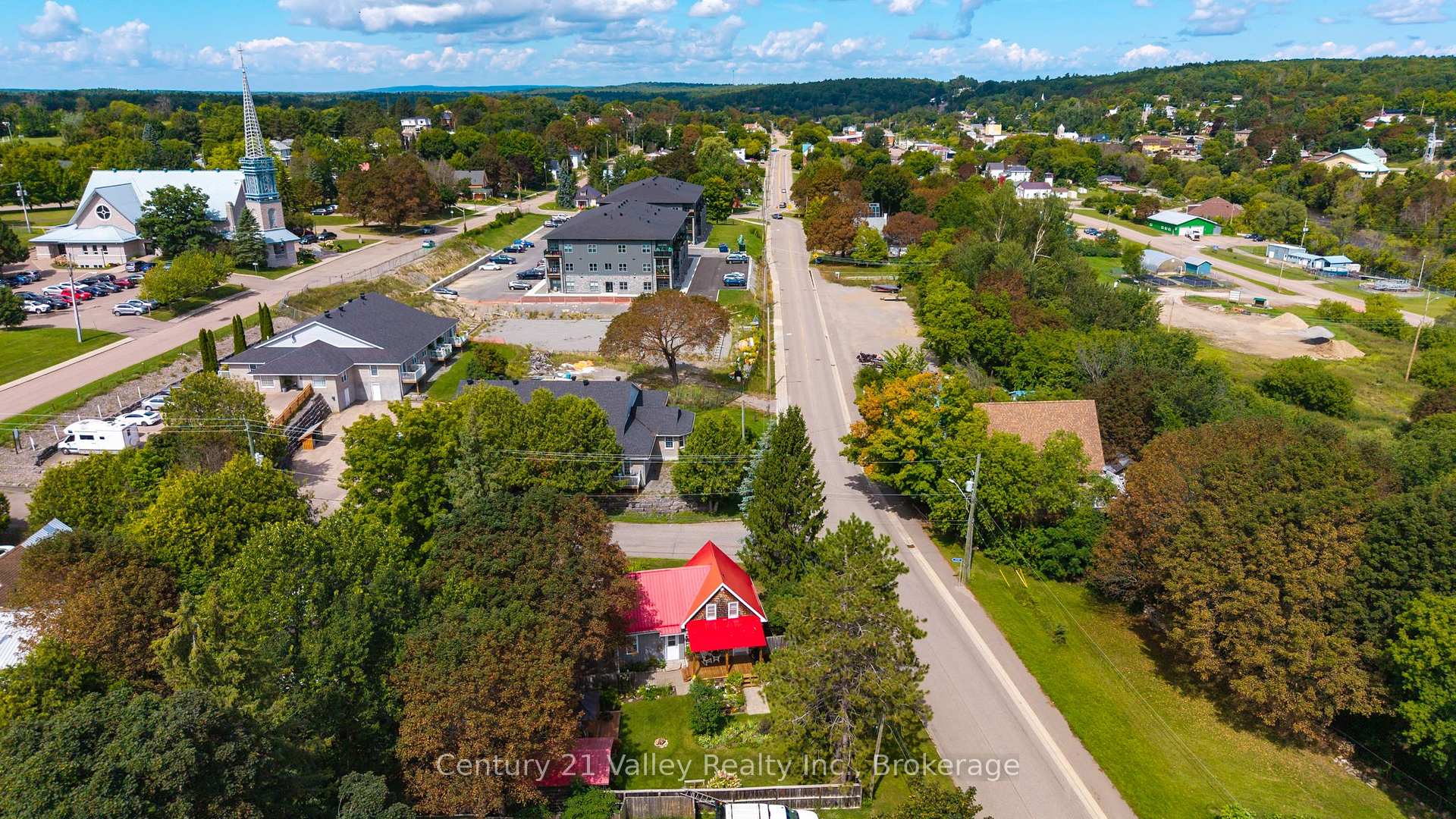 Photo 39 of 61 Melanie Street, Bonnechere Valley, Eganville/Bonnechere Twp — HOMEH