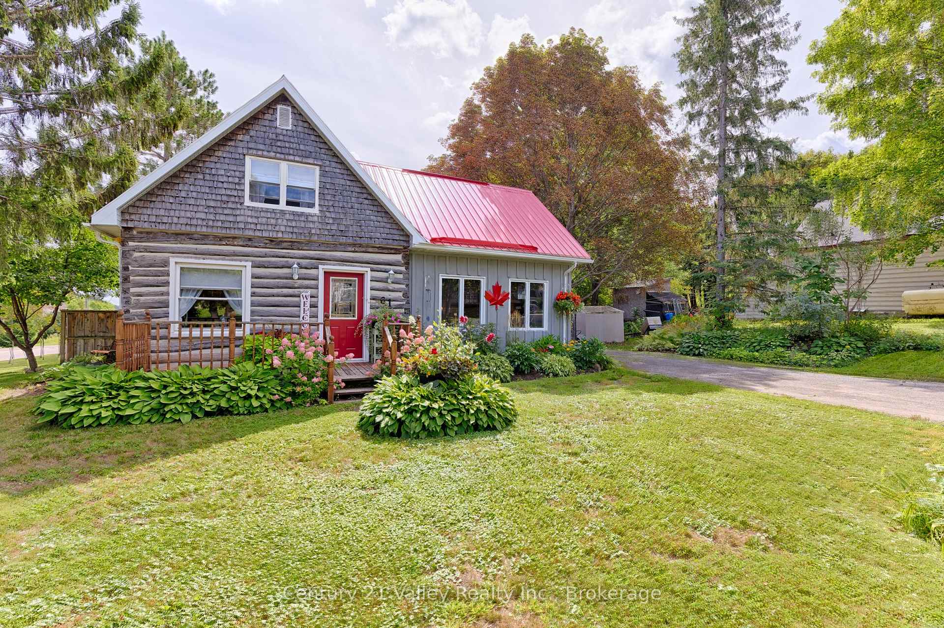 Photo 41 of 61 Melanie Street, Bonnechere Valley, Eganville/Bonnechere Twp — HOMEH