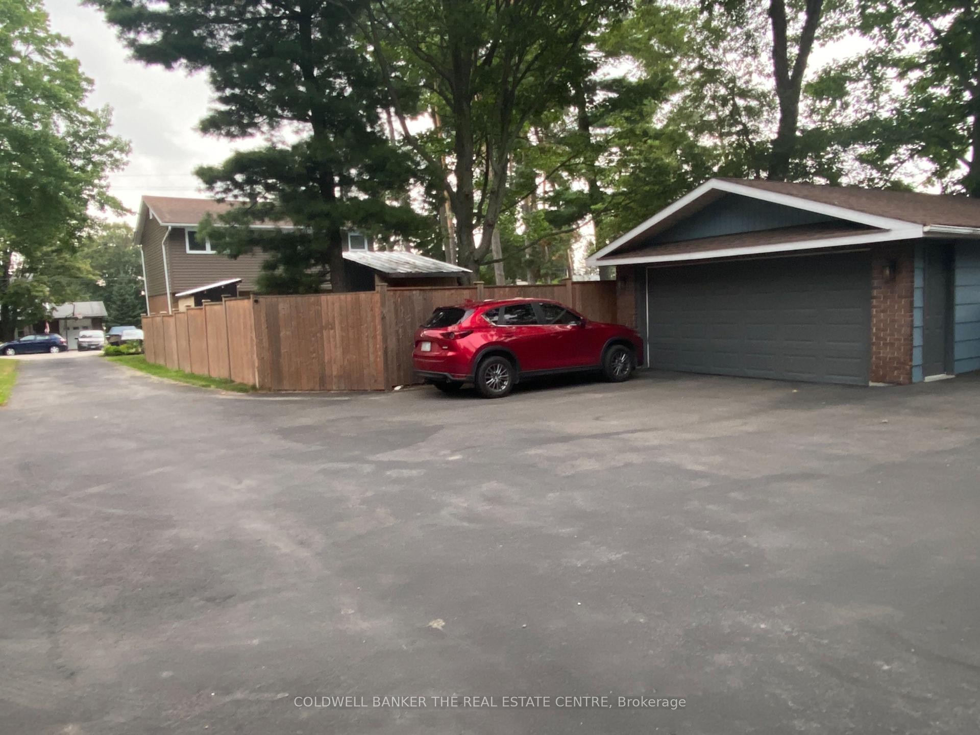 Photo 3 of 227 Parsons Avenue, North Bay, Ferris — HOMEH