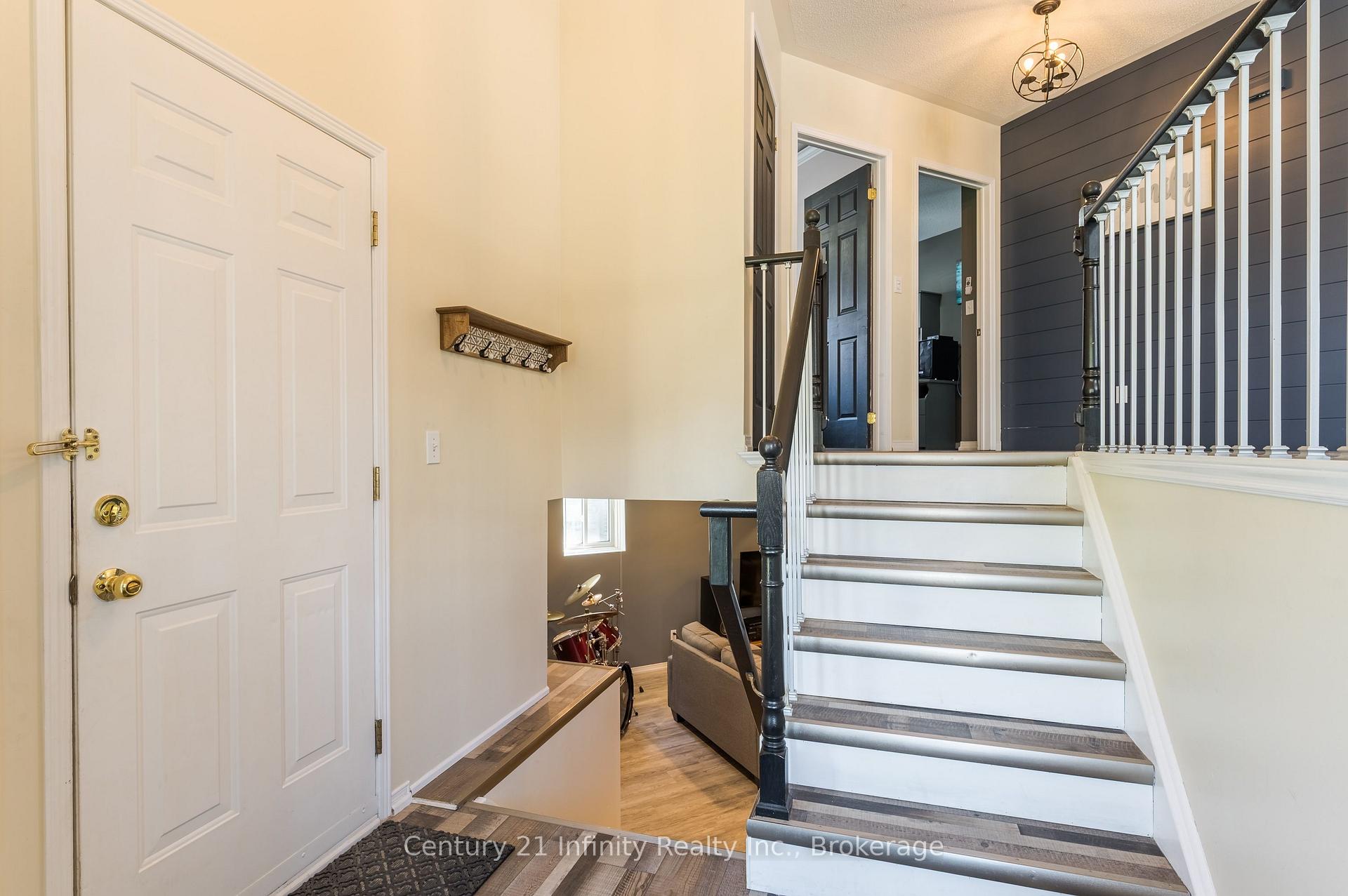 Photo 5 of 37 Baxter Place, Port Hope — HOMEH