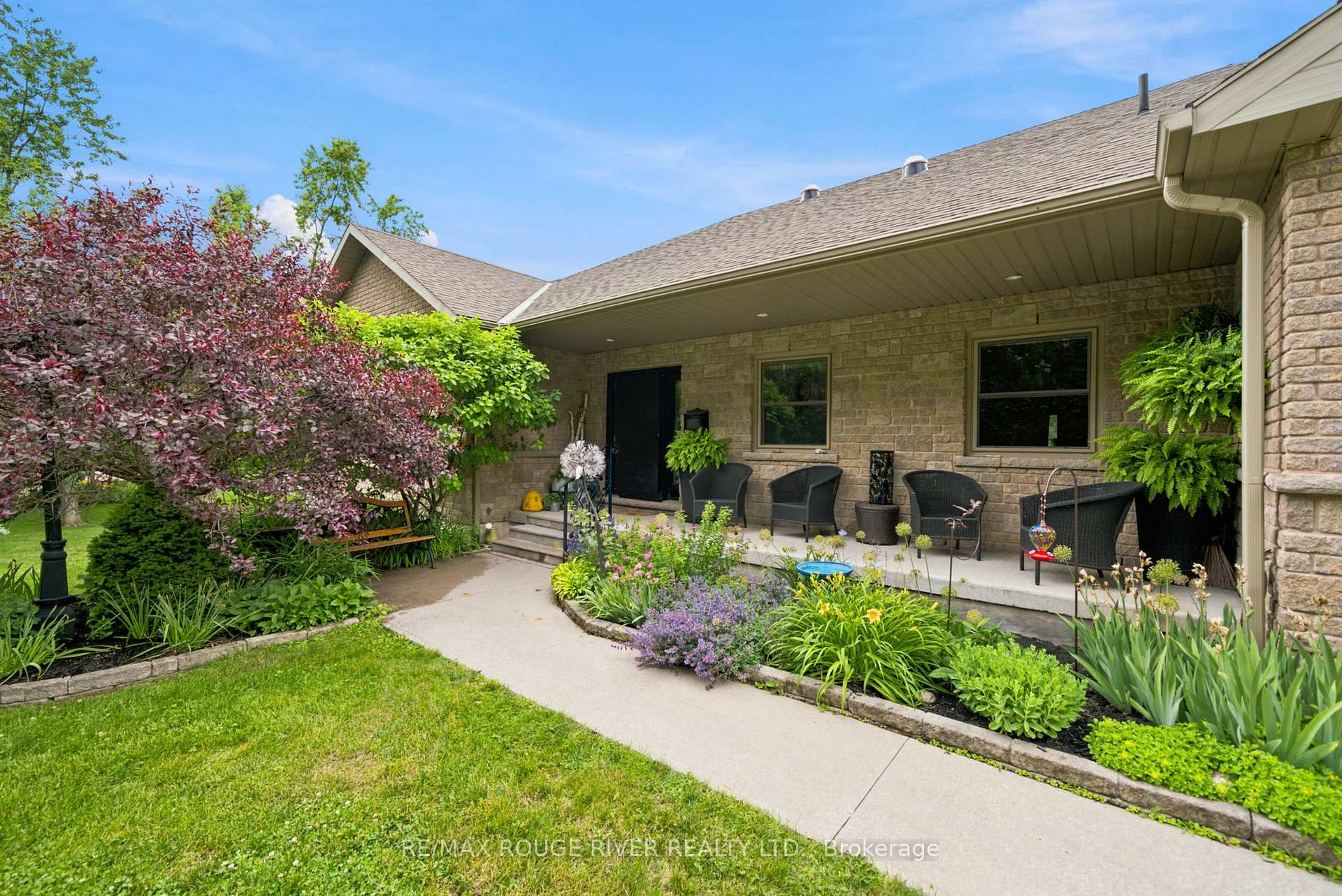 Photo 4 of 9866 Ellis Road, Hamilton Township, Rural Hamilton — HOMEH