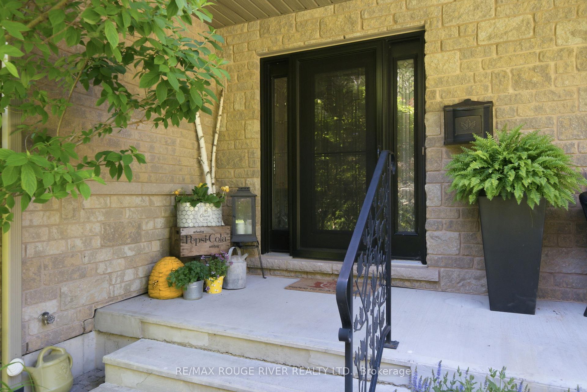 Photo 5 of 9866 Ellis Road, Hamilton Township, Rural Hamilton — HOMEH