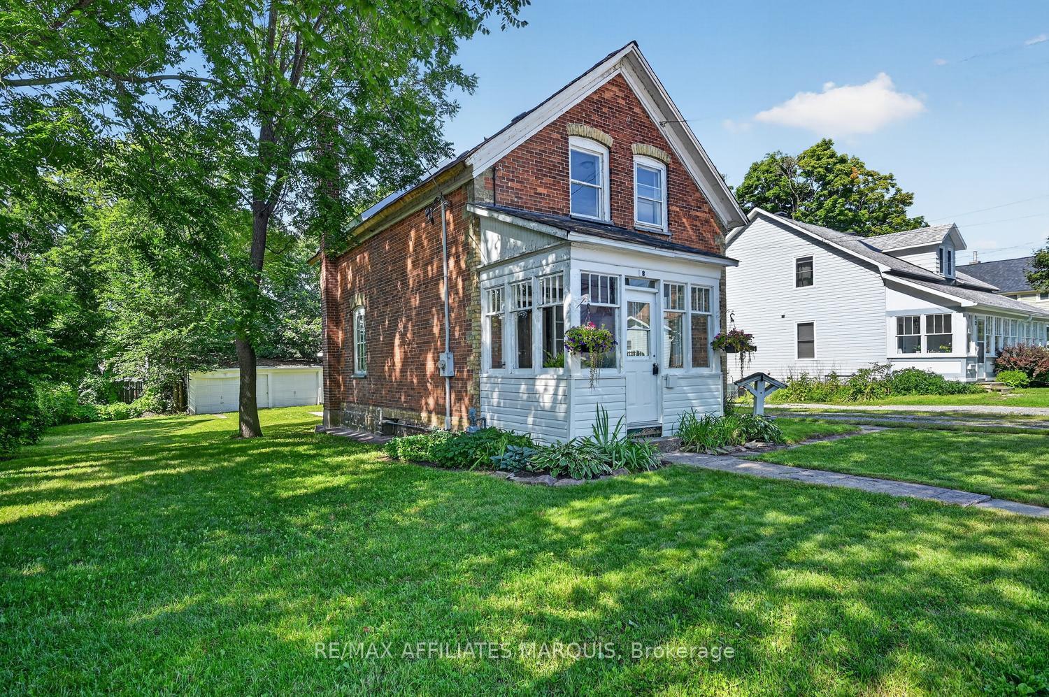 Photo 3 of 8 Mcgill Street N, Smiths Falls, Smiths Falls — HOMEH