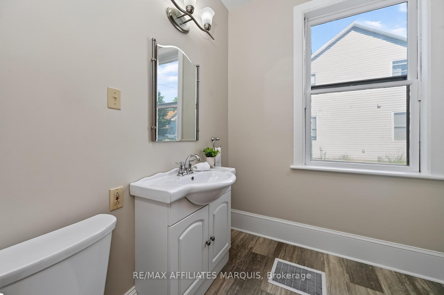 Photo 22 of 8 Mcgill Street N, Smiths Falls, Smiths Falls — HOMEH