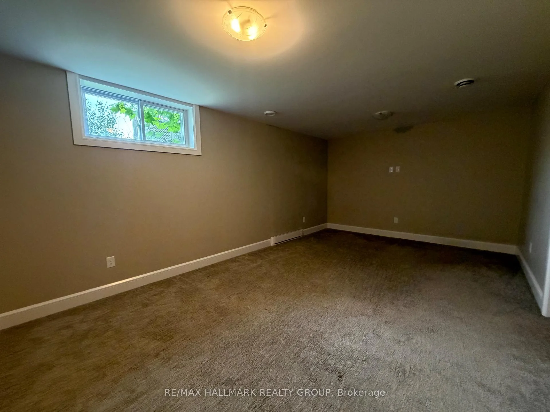 Photo 7 of 47 Chad Street, Petawawa, Petawawa — HOMEH